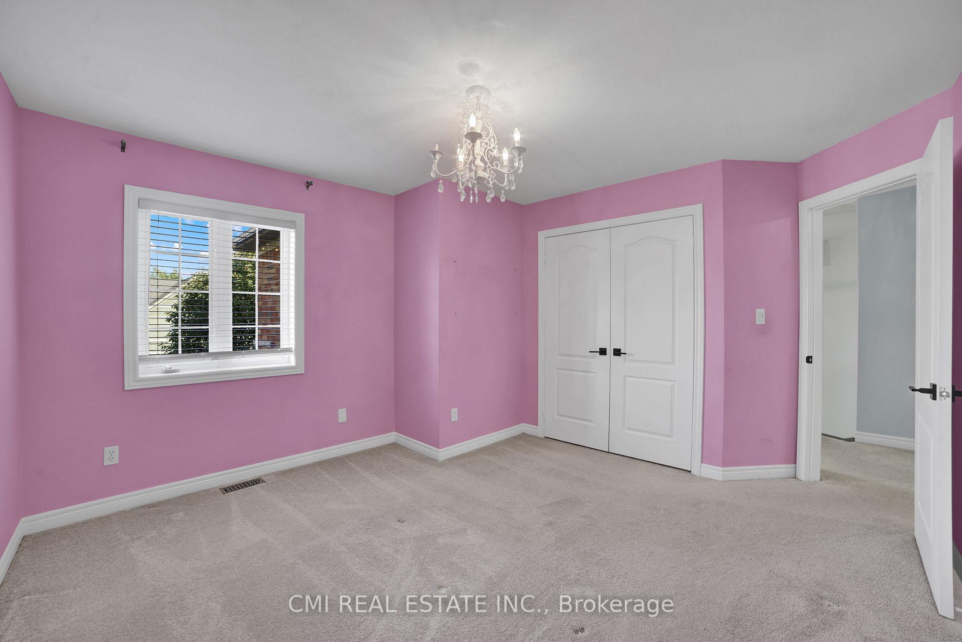 Photo 11 of 2171 Jardine Crescent, Burlington, Orchard — HOMEH