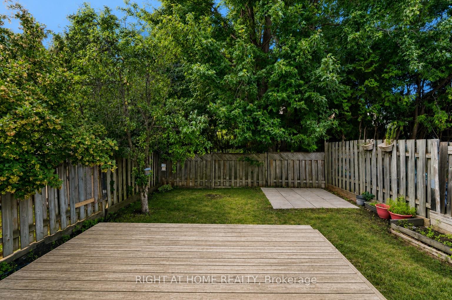 Photo 27 of 37 Trafford Lane, Ottawa, Barrhaven - On the Green — HOMEH