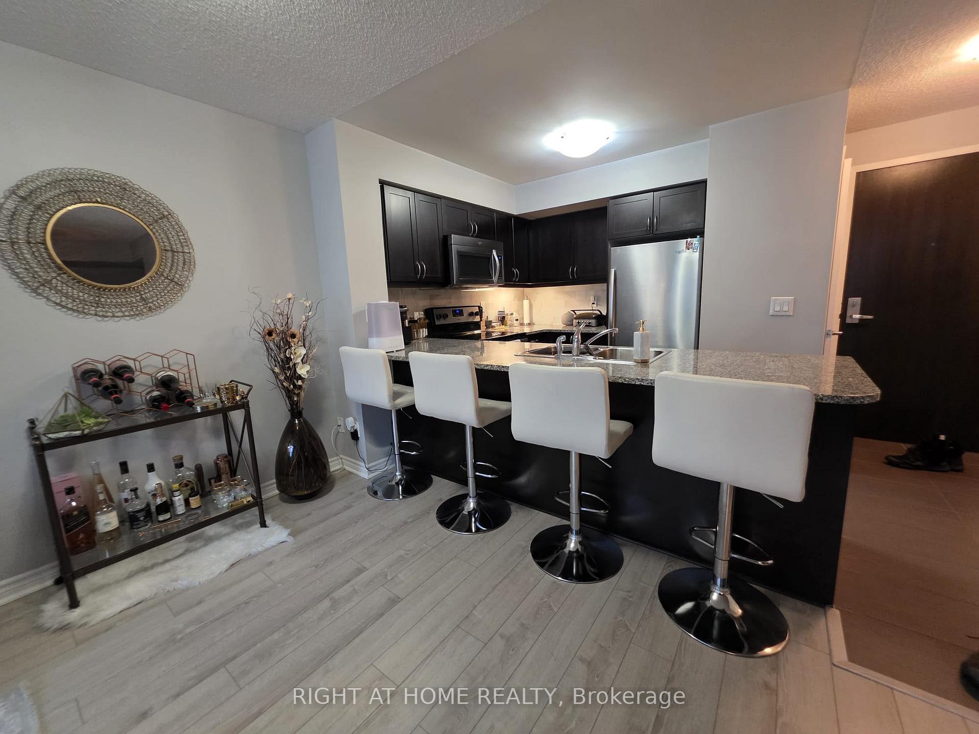 Photo 6 of Unit 1223, 25 Lower Simcoe Street, Toronto, Waterfront Communities — HOMEH