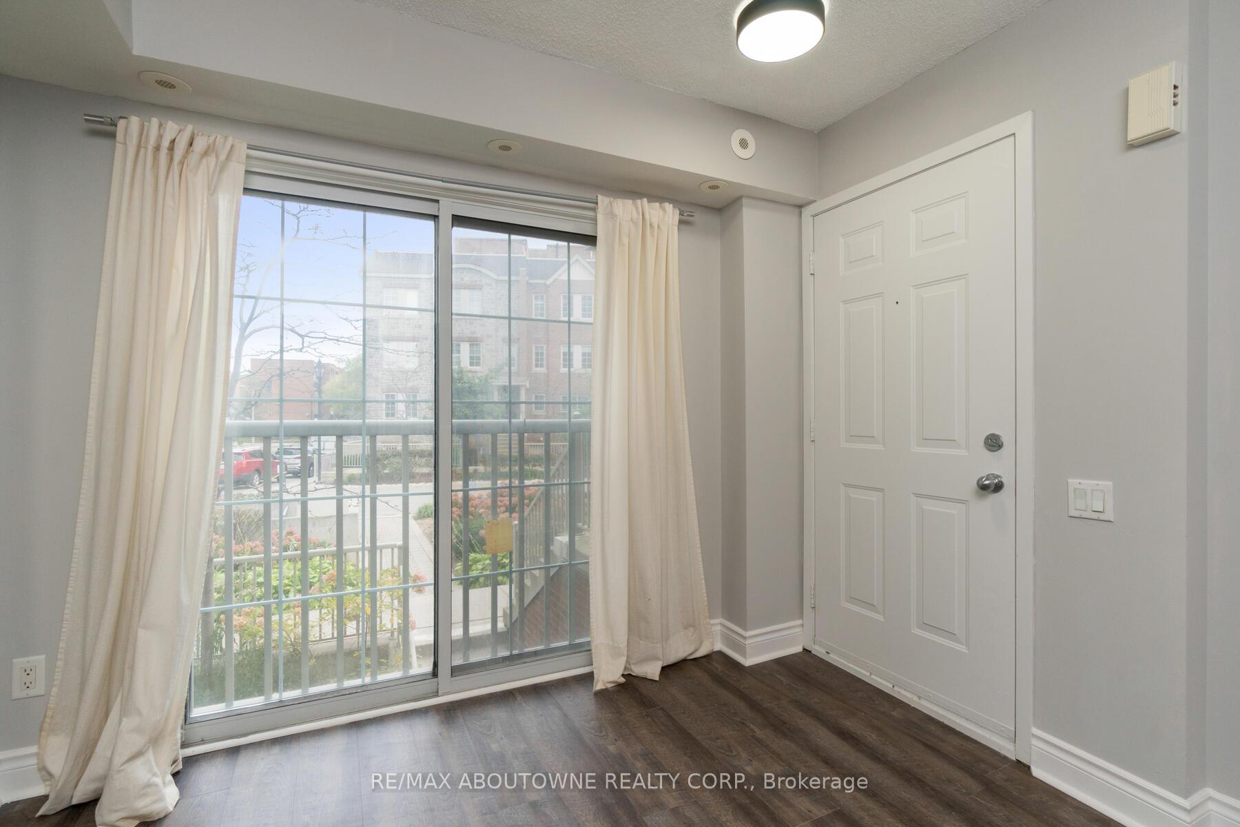 Photo 5 of Unit 79, 9 Windermere Avenue, Toronto, High Park-Swansea — HOMEH