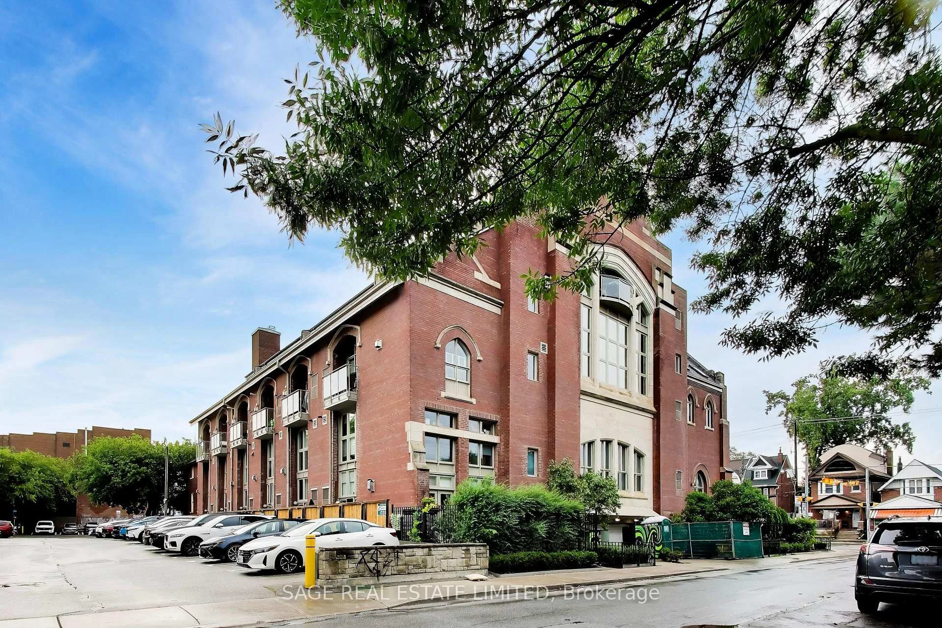 Photo 4 of Unit 111, 660 Pape Avenue, Toronto, North Riverdale — HOMEH
