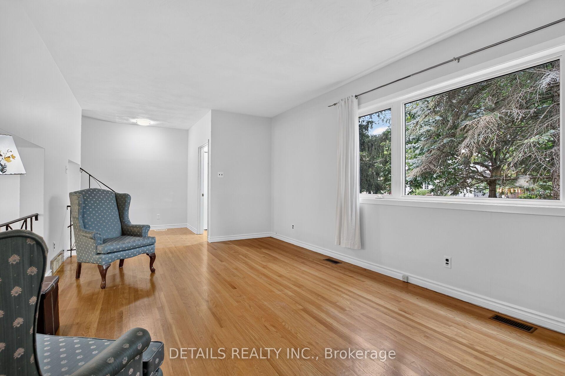 Photo 10 of 2193 Fife Crescent, Ottawa, Elmvale Acres — HOMEH