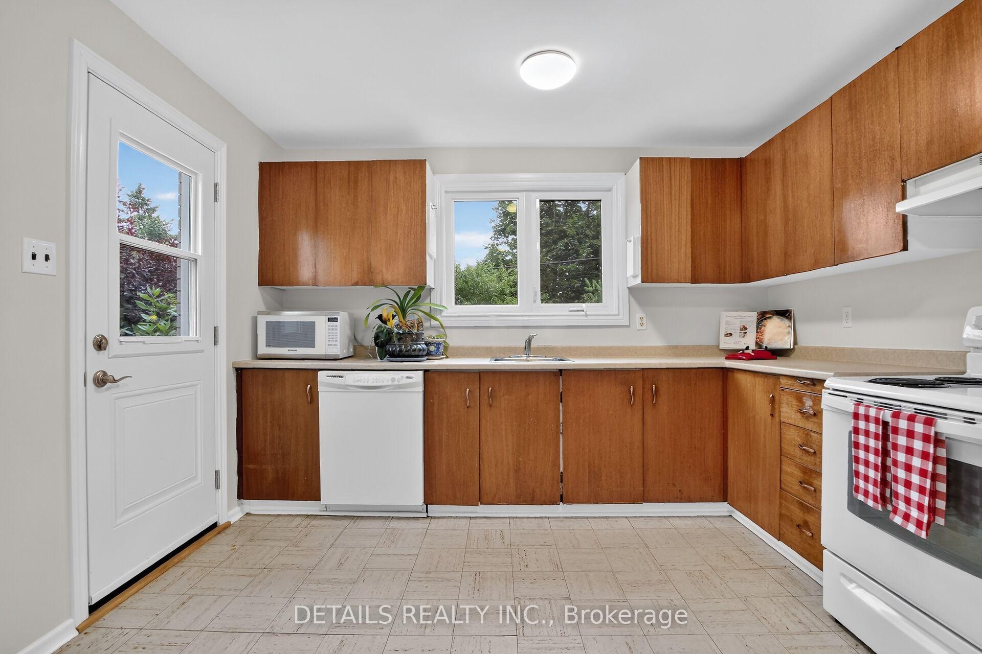 Photo 21 of 2193 Fife Crescent, Ottawa, Elmvale Acres — HOMEH
