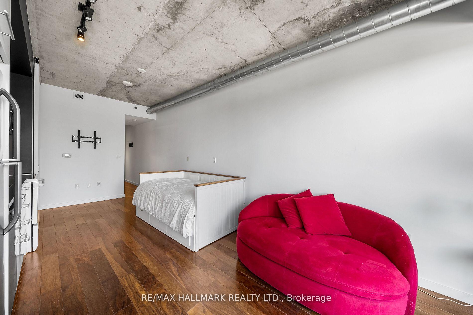 Photo 9 of Unit 917, 51 Trolley Crescent, Toronto, Moss Park — HOMEH