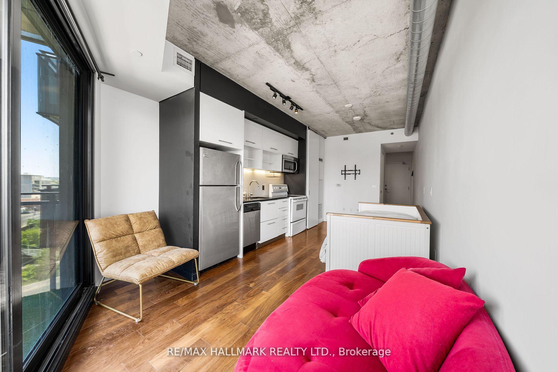 Photo 10 of Unit 917, 51 Trolley Crescent, Toronto, Moss Park — HOMEH