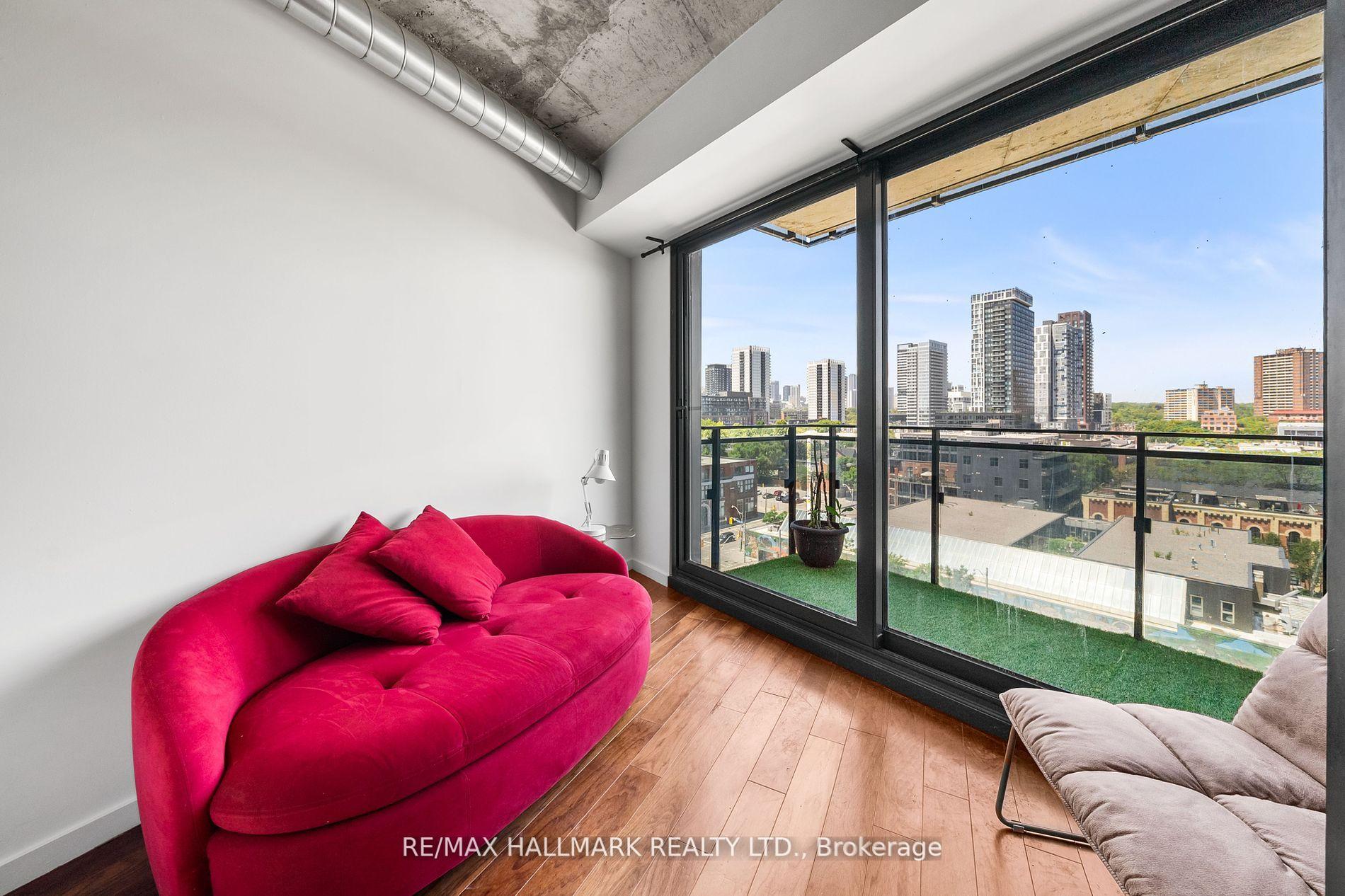 Photo 12 of Unit 917, 51 Trolley Crescent, Toronto, Moss Park — HOMEH