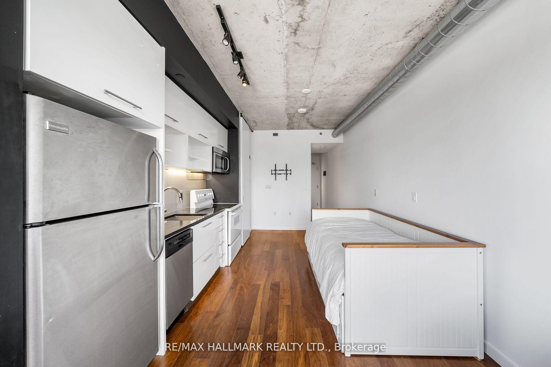 Photo 13 of Unit 917, 51 Trolley Crescent, Toronto, Moss Park — HOMEH