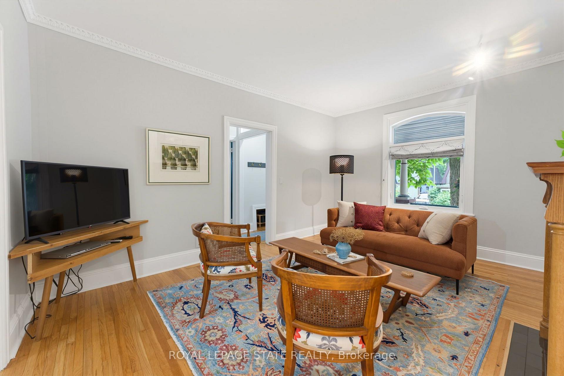 Photo 8 of 109 Victoria Street, Hamilton, Dundas — HOMEH
