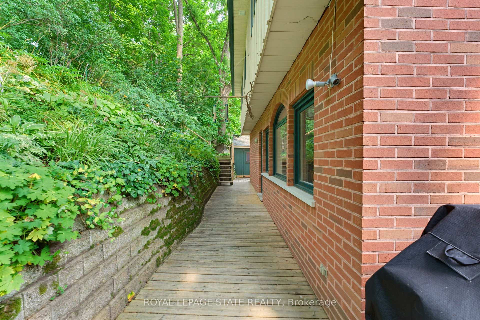 Photo 29 of 109 Victoria Street, Hamilton, Dundas — HOMEH