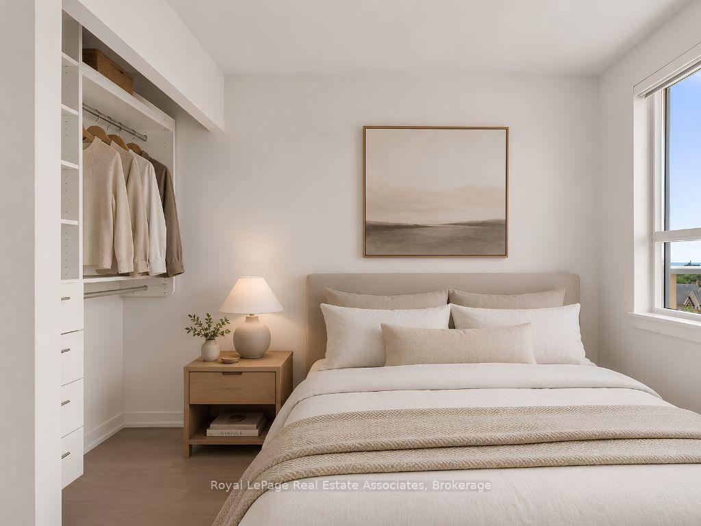 Photo 3 of Unit 706, 4 Elsinore Path, Etobicoke, New Toronto — HOMEH