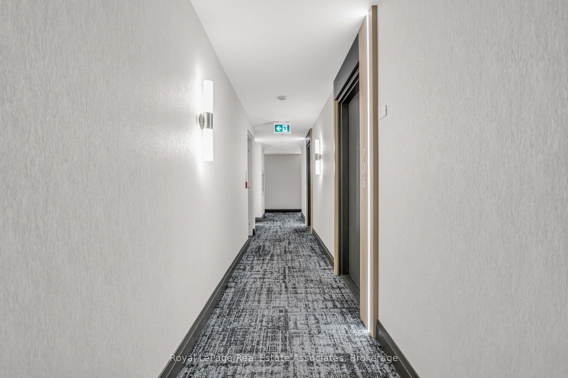 Photo 6 of Unit 706, 4 Elsinore Path, Etobicoke, New Toronto — HOMEH