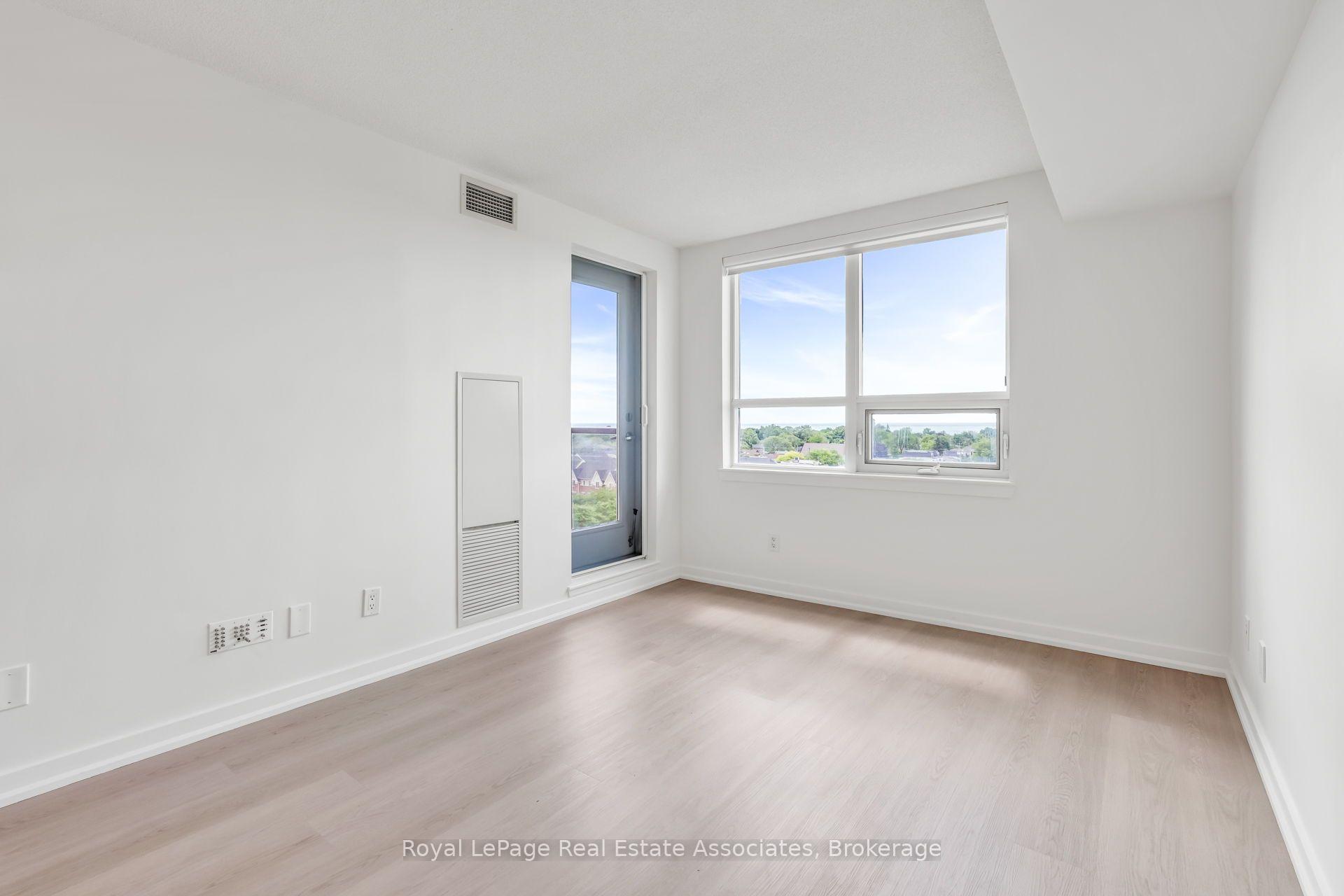Photo 16 of Unit 706, 4 Elsinore Path, Etobicoke, New Toronto — HOMEH