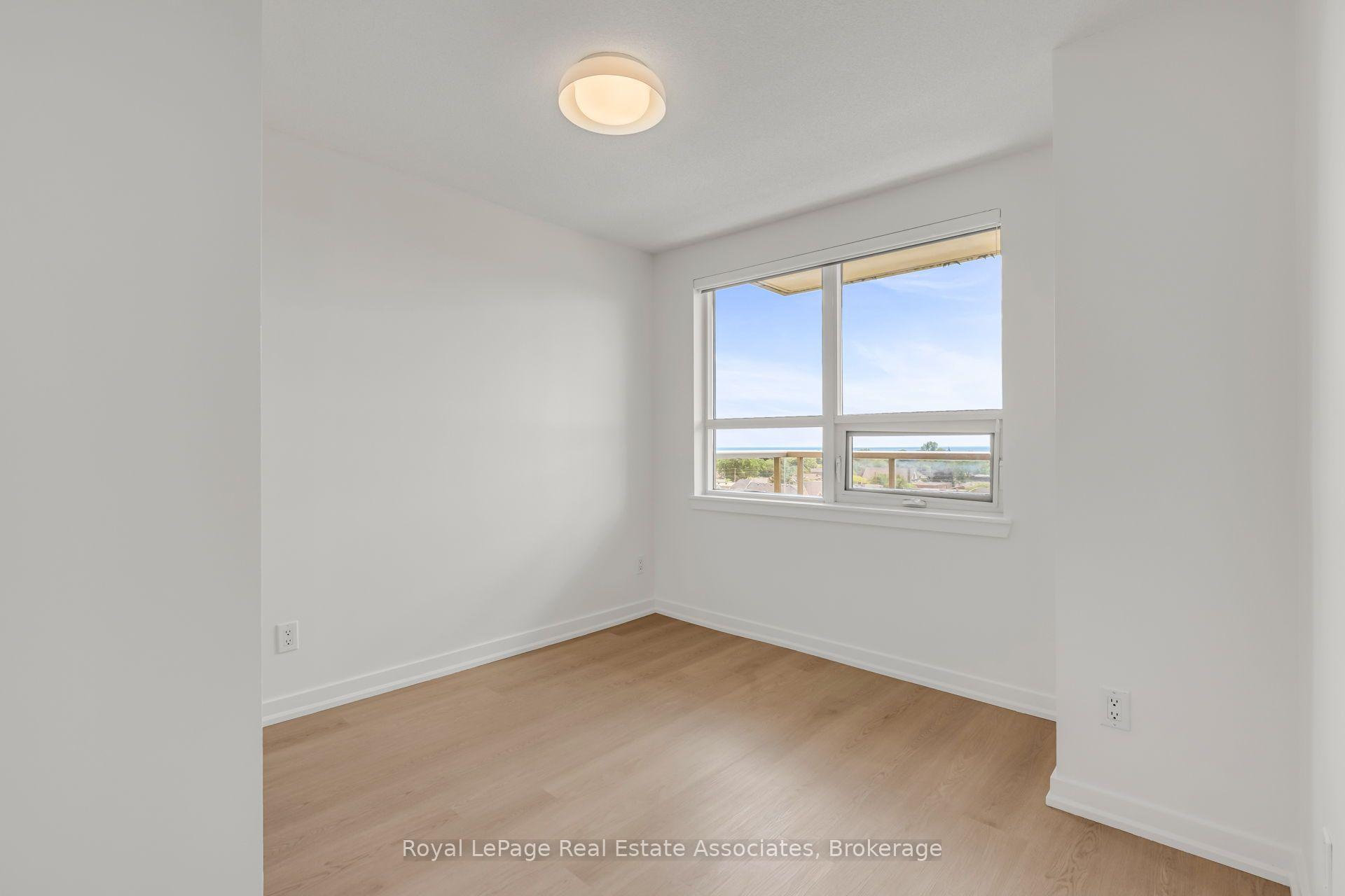 Photo 19 of Unit 706, 4 Elsinore Path, Etobicoke, New Toronto — HOMEH