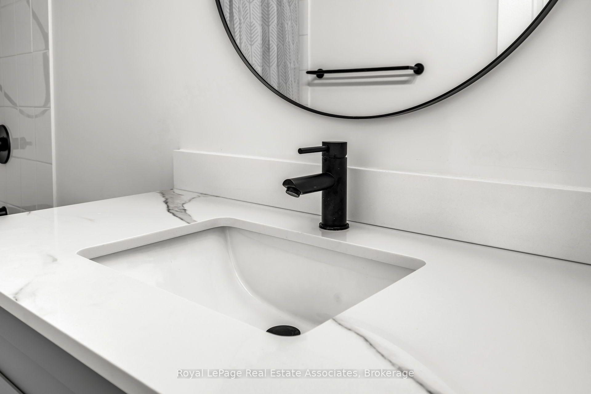 Photo 22 of Unit 706, 4 Elsinore Path, Etobicoke, New Toronto — HOMEH