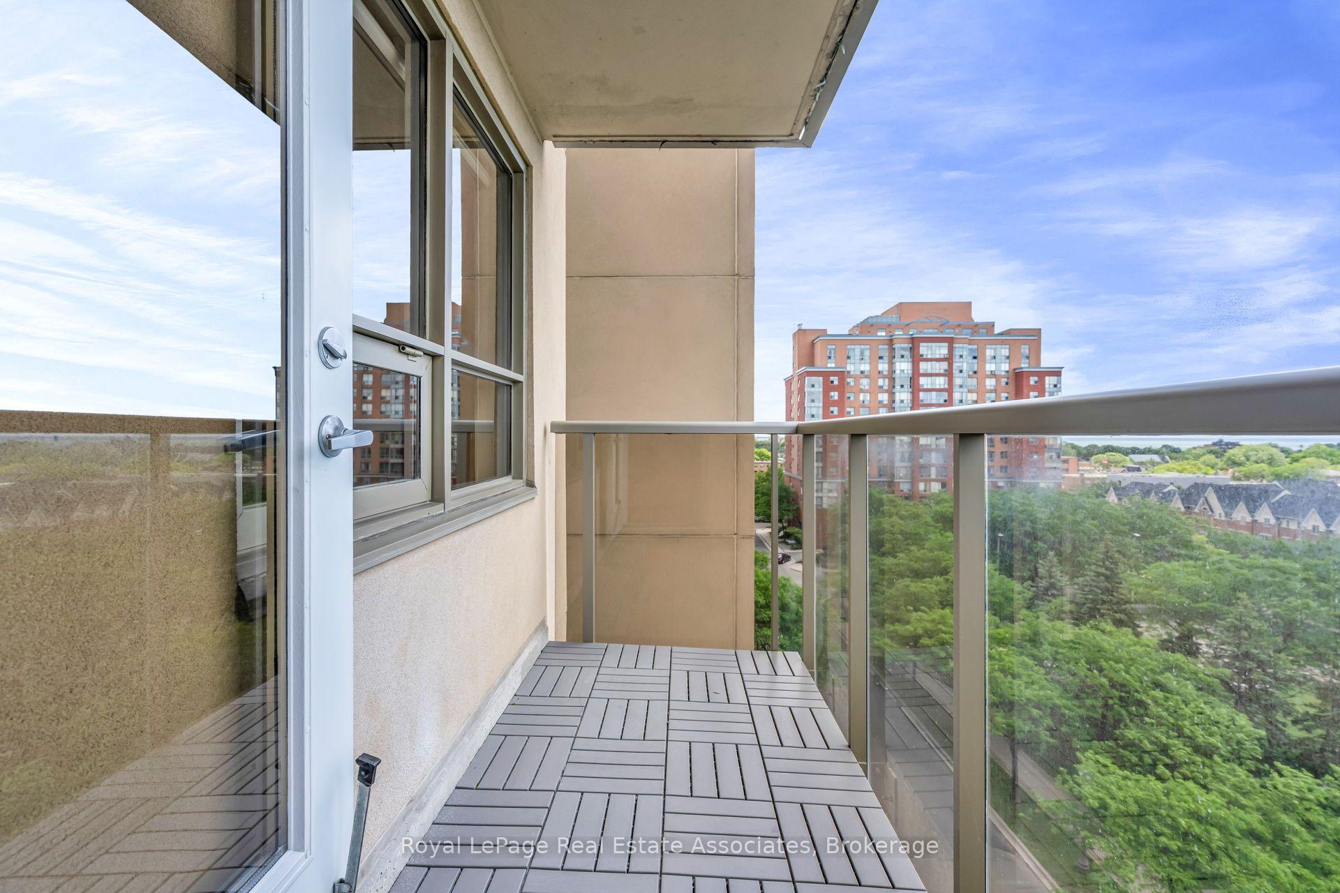 Photo 23 of Unit 706, 4 Elsinore Path, Etobicoke, New Toronto — HOMEH