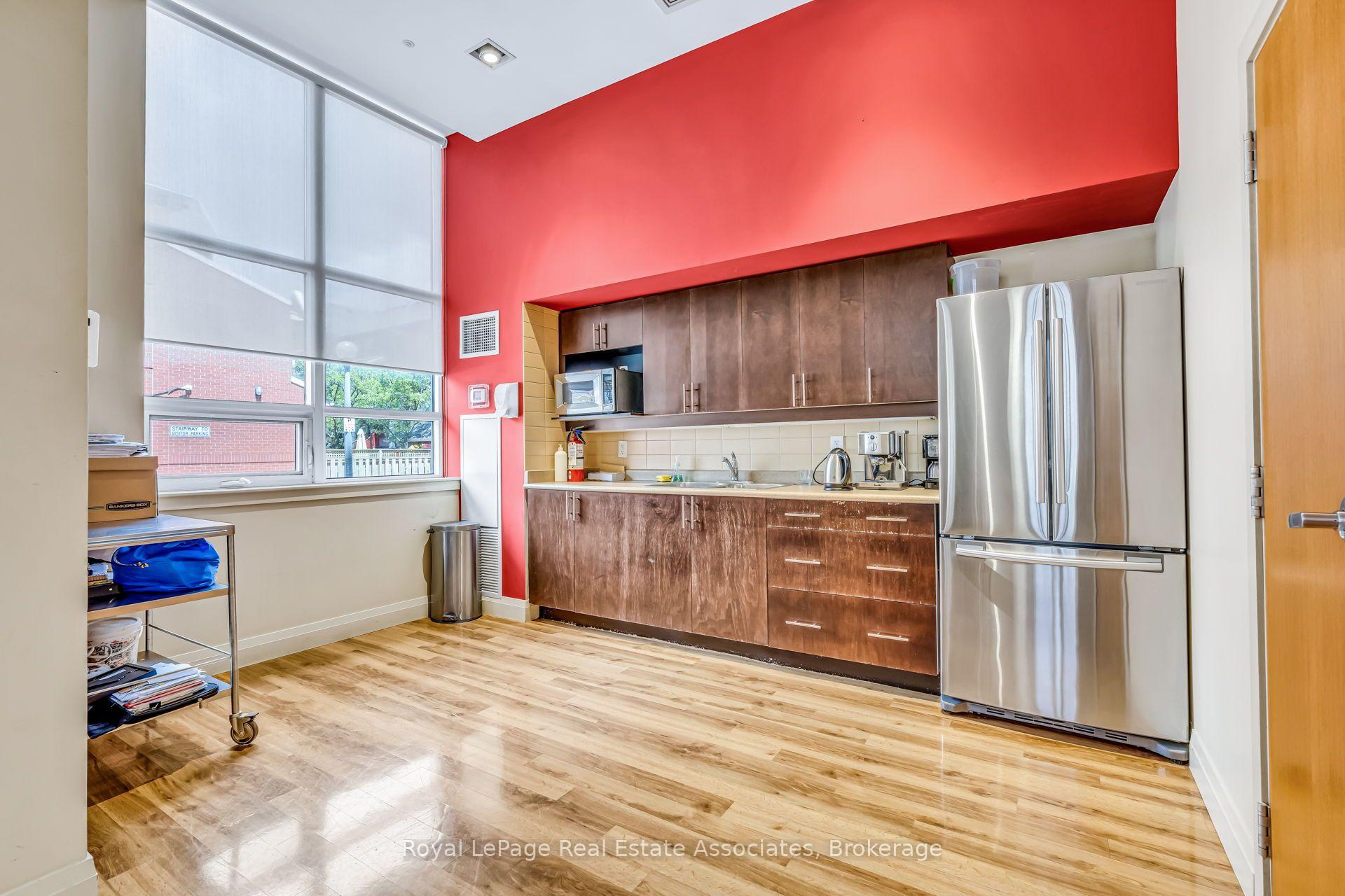 Photo 29 of Unit 706, 4 Elsinore Path, Etobicoke, New Toronto — HOMEH