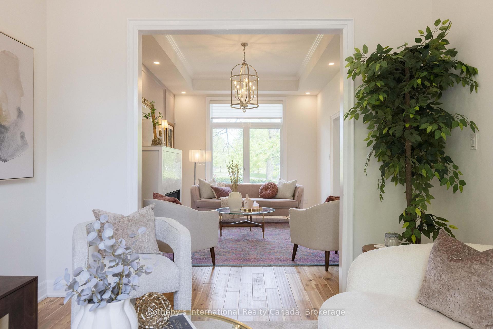 Photo 11 of 456 Aspen Forest Drive, Oakville, Ford — HOMEH