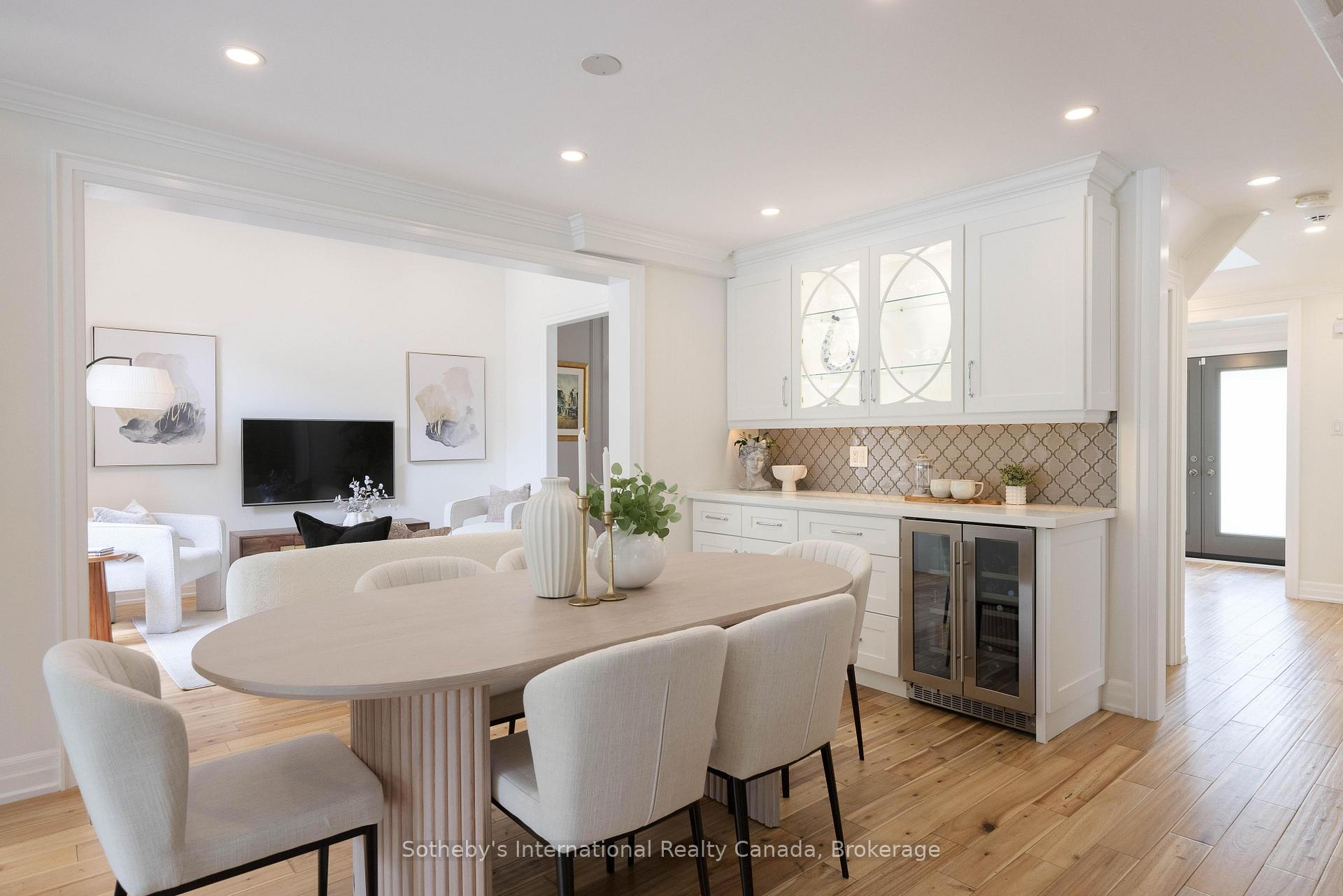 Photo 14 of 456 Aspen Forest Drive, Oakville, Ford — HOMEH