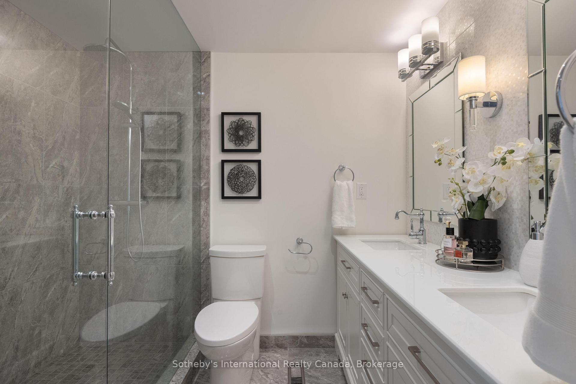 Photo 26 of 456 Aspen Forest Drive, Oakville, Ford — HOMEH