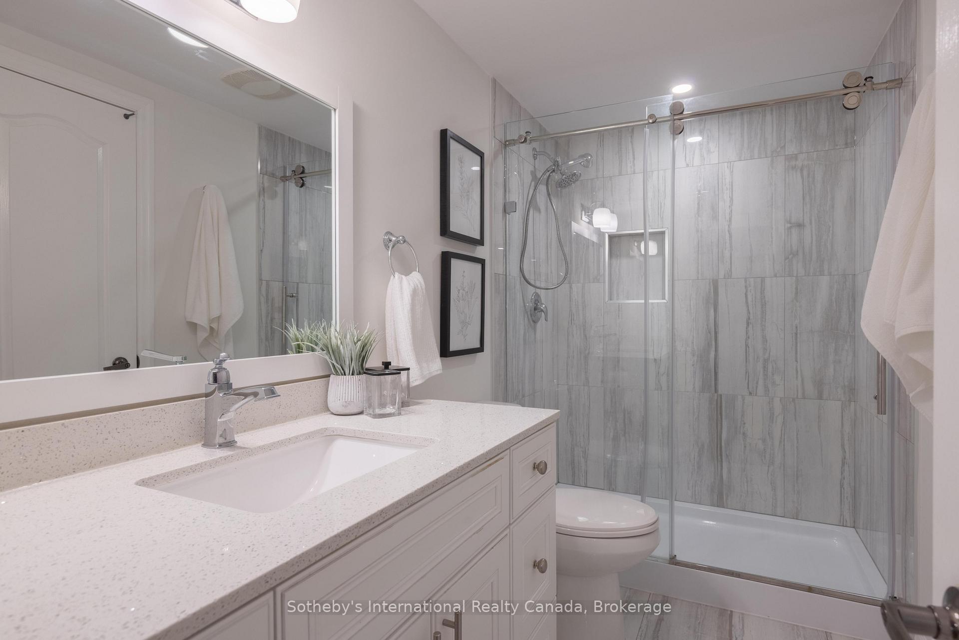 Photo 43 of 456 Aspen Forest Drive, Oakville, Ford — HOMEH
