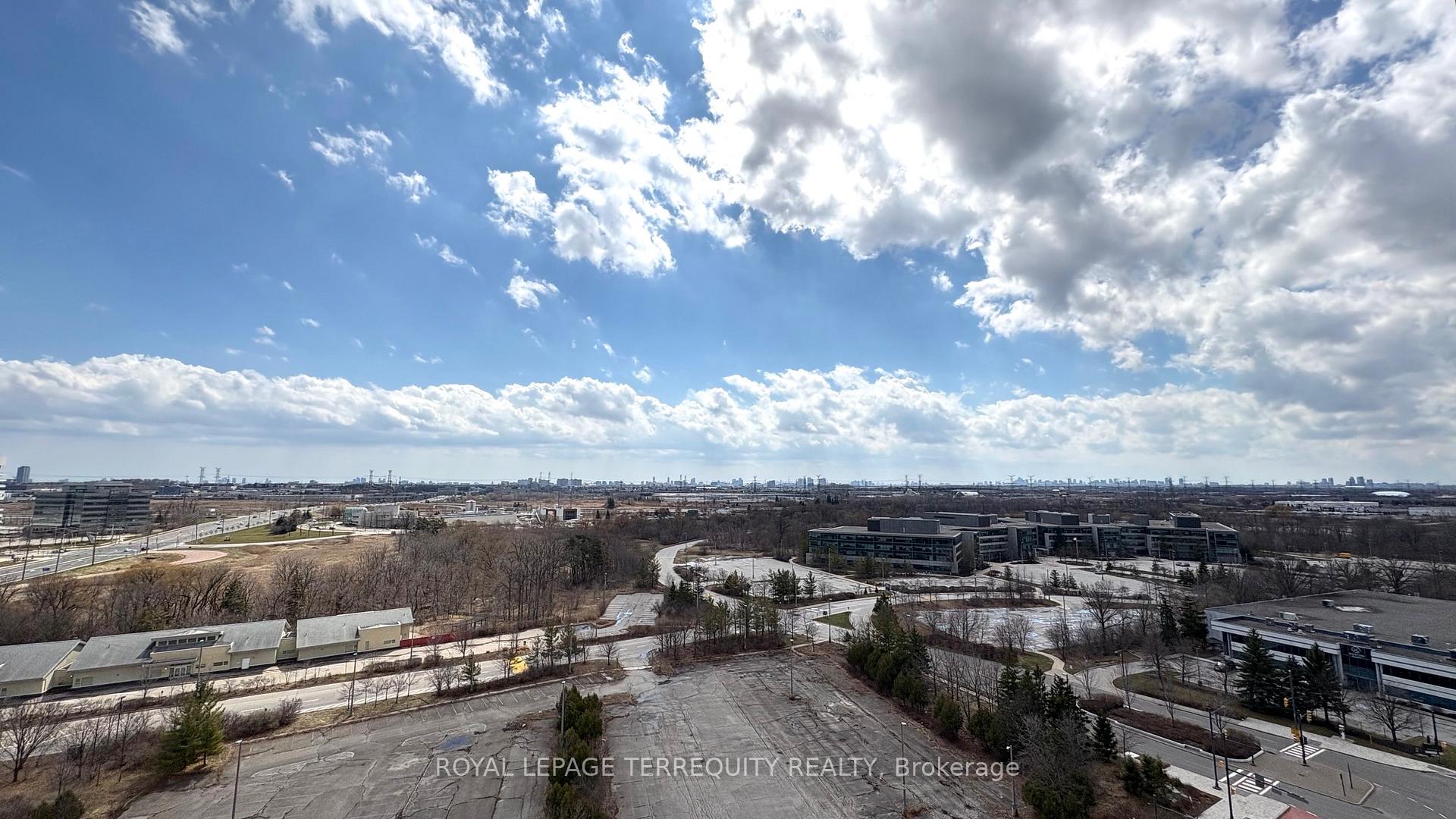 Photo 16 of Unit 1609, 38 Cedarland Drive, Markham, Unionville — HOMEH