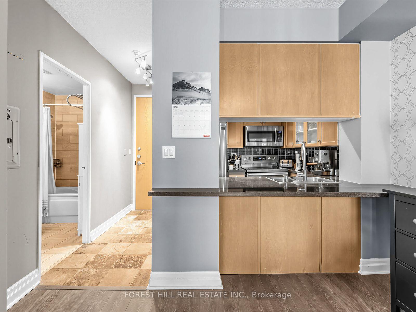 Photo 11 of Unit 804, 70 Alexander Street, Toronto, Church-Yonge Corridor — HOMEH
