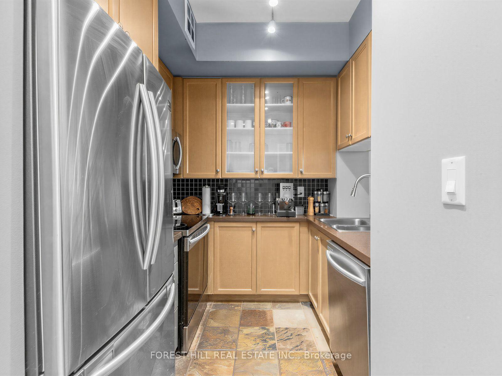 Photo 12 of Unit 804, 70 Alexander Street, Toronto, Church-Yonge Corridor — HOMEH