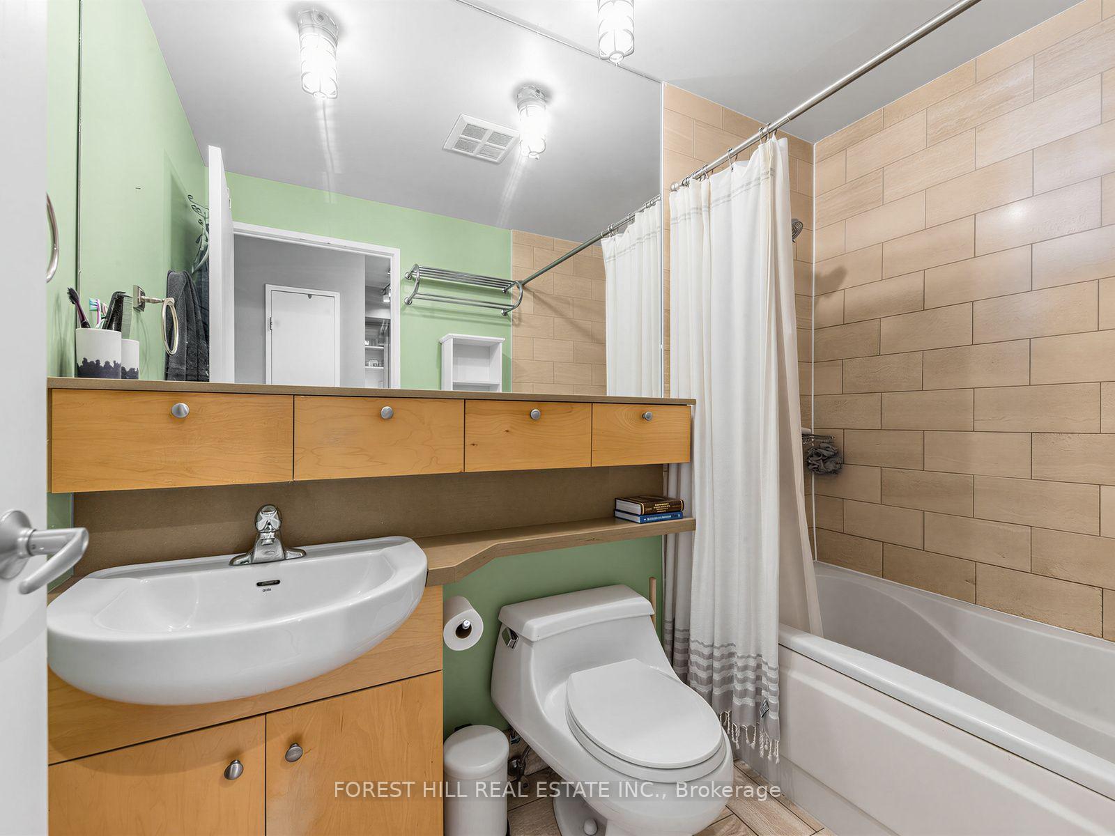 Photo 22 of Unit 804, 70 Alexander Street, Toronto, Church-Yonge Corridor — HOMEH