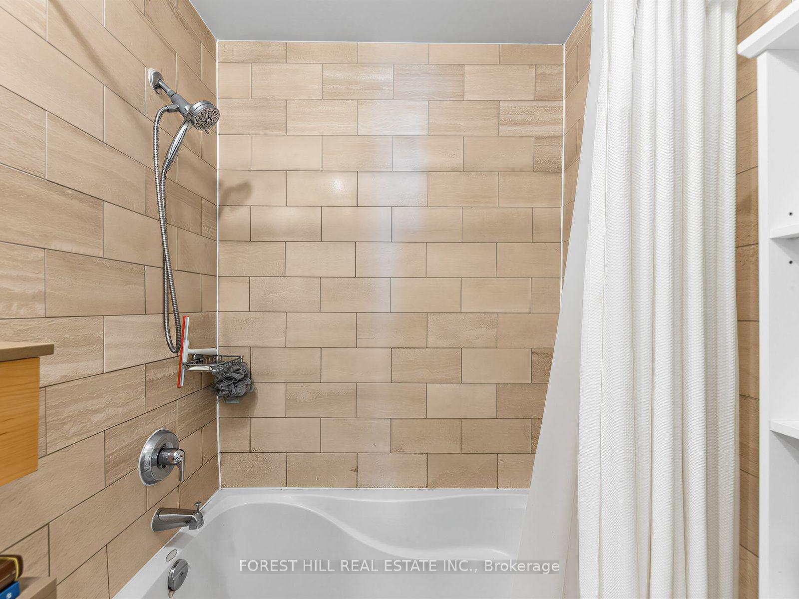 Photo 23 of Unit 804, 70 Alexander Street, Toronto, Church-Yonge Corridor — HOMEH
