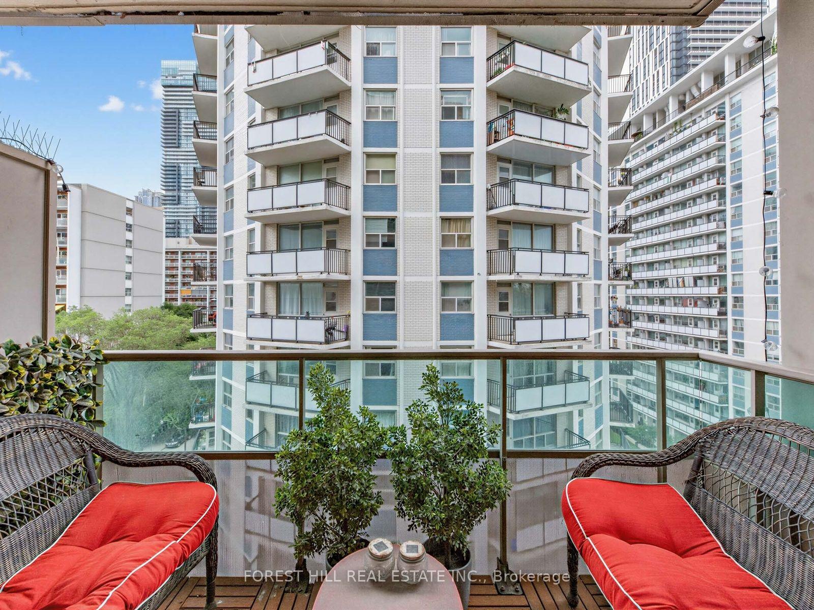 Photo 26 of Unit 804, 70 Alexander Street, Toronto, Church-Yonge Corridor — HOMEH