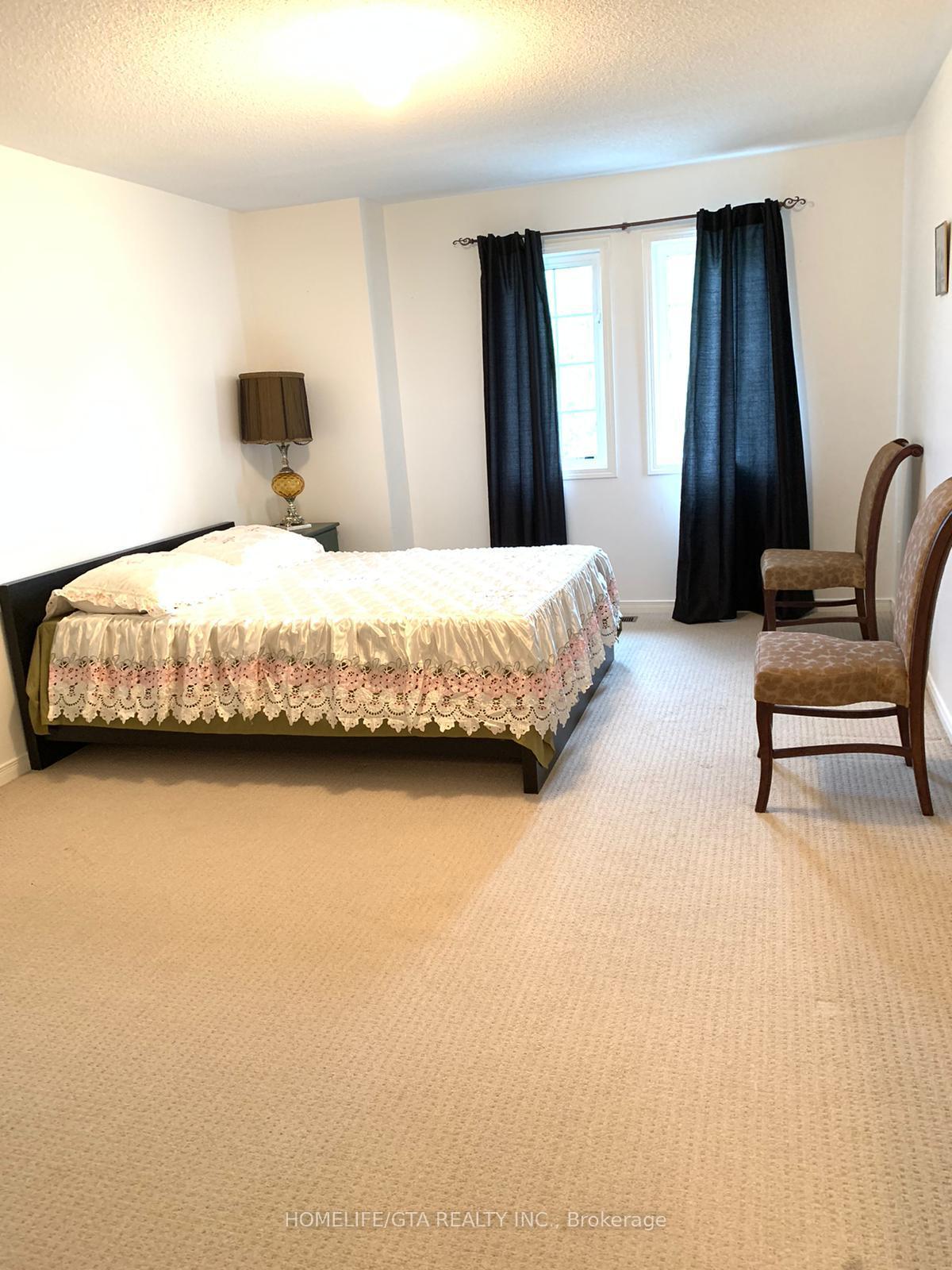 Photo 5 of 92 Todhunter Crescent, Ajax, Northeast Ajax — HOMEH