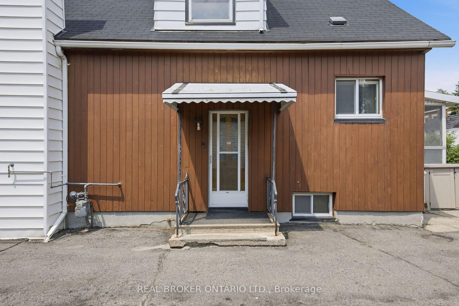 Photo 7 of 385 Enfield Avenue, Ottawa, Vanier — HOMEH
