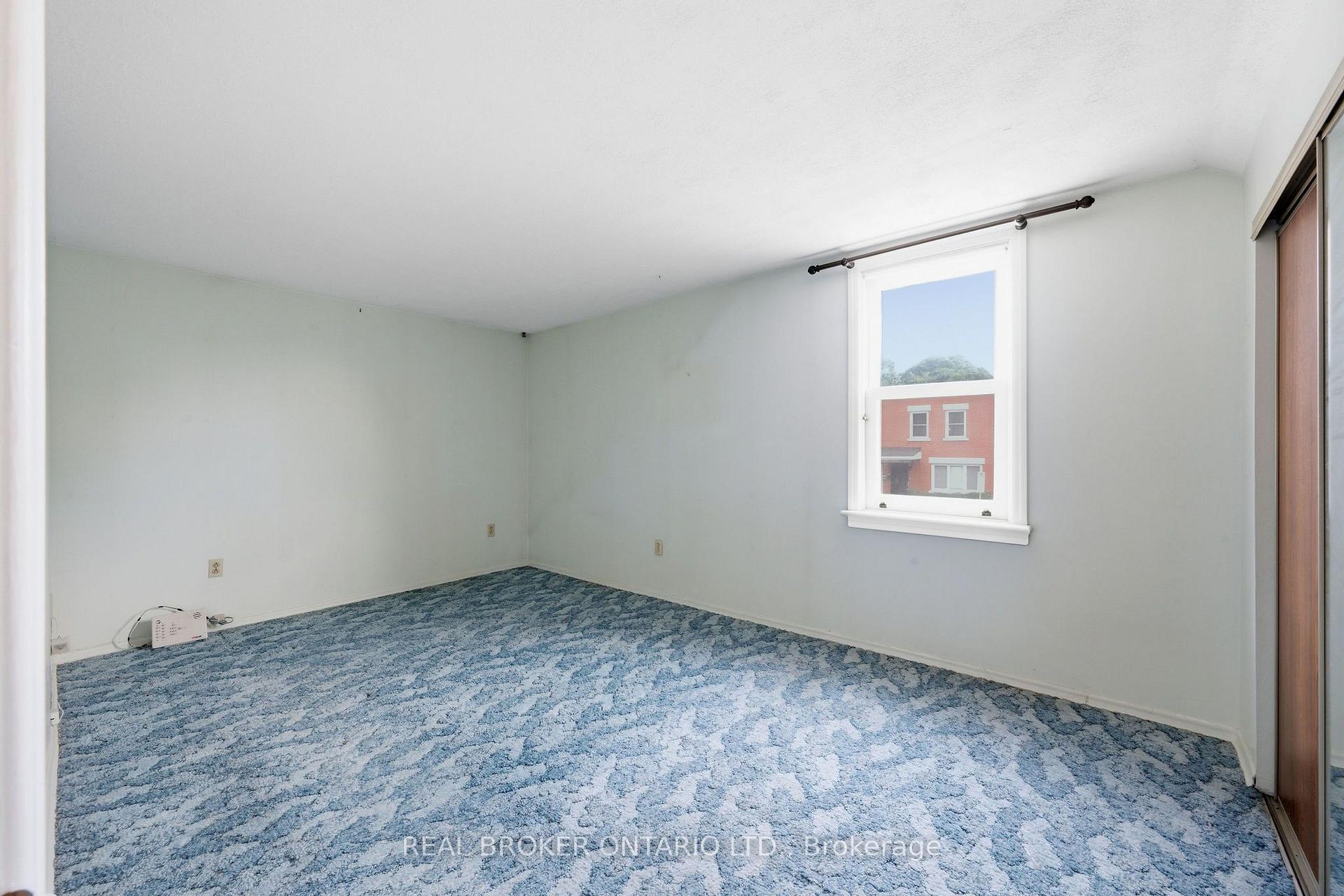 Photo 27 of 385 Enfield Avenue, Ottawa, Vanier — HOMEH