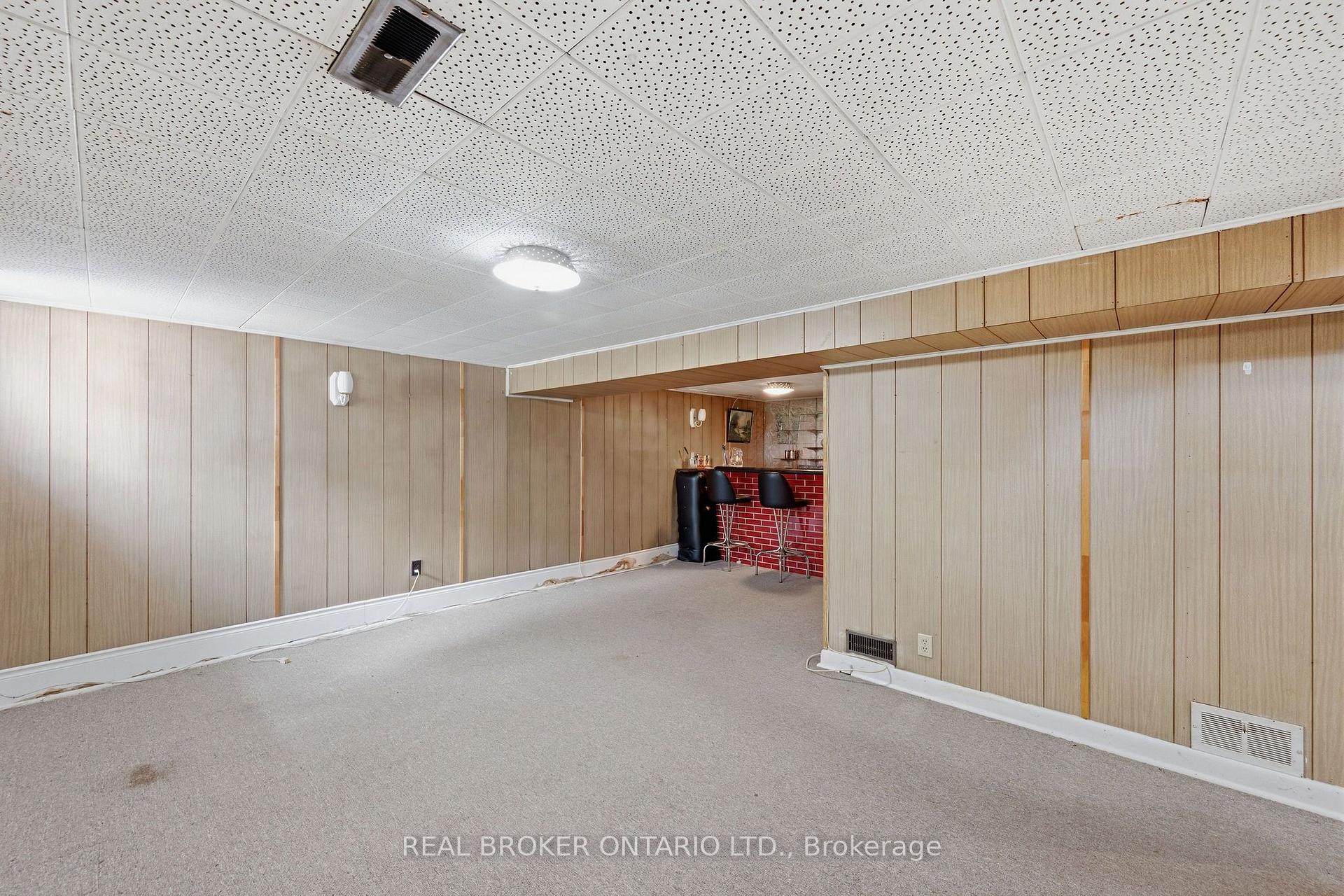Photo 30 of 385 Enfield Avenue, Ottawa, Vanier — HOMEH
