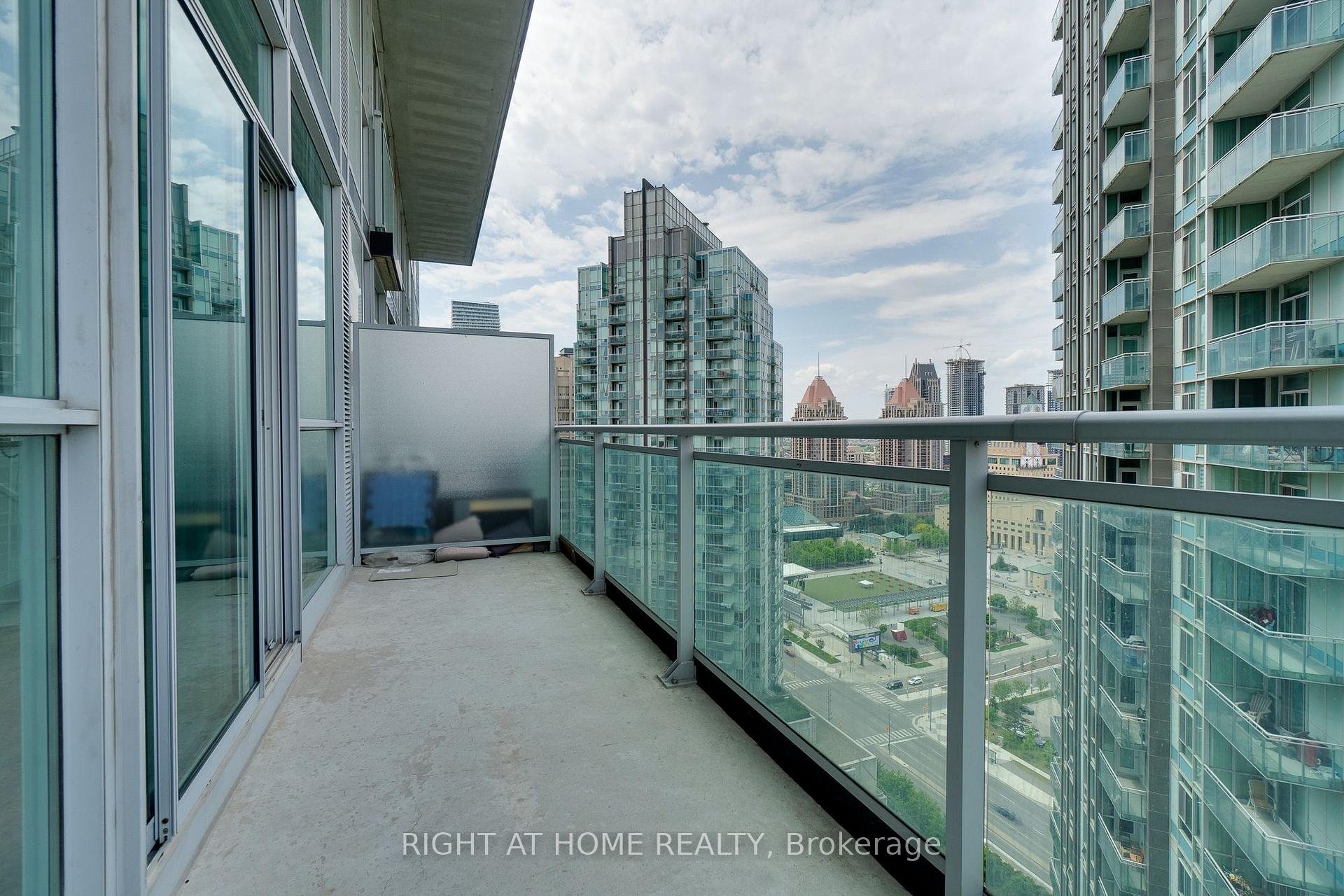 Photo 23 of Unit 2702, 223 Webb Drive, Mississauga, City Centre — HOMEH