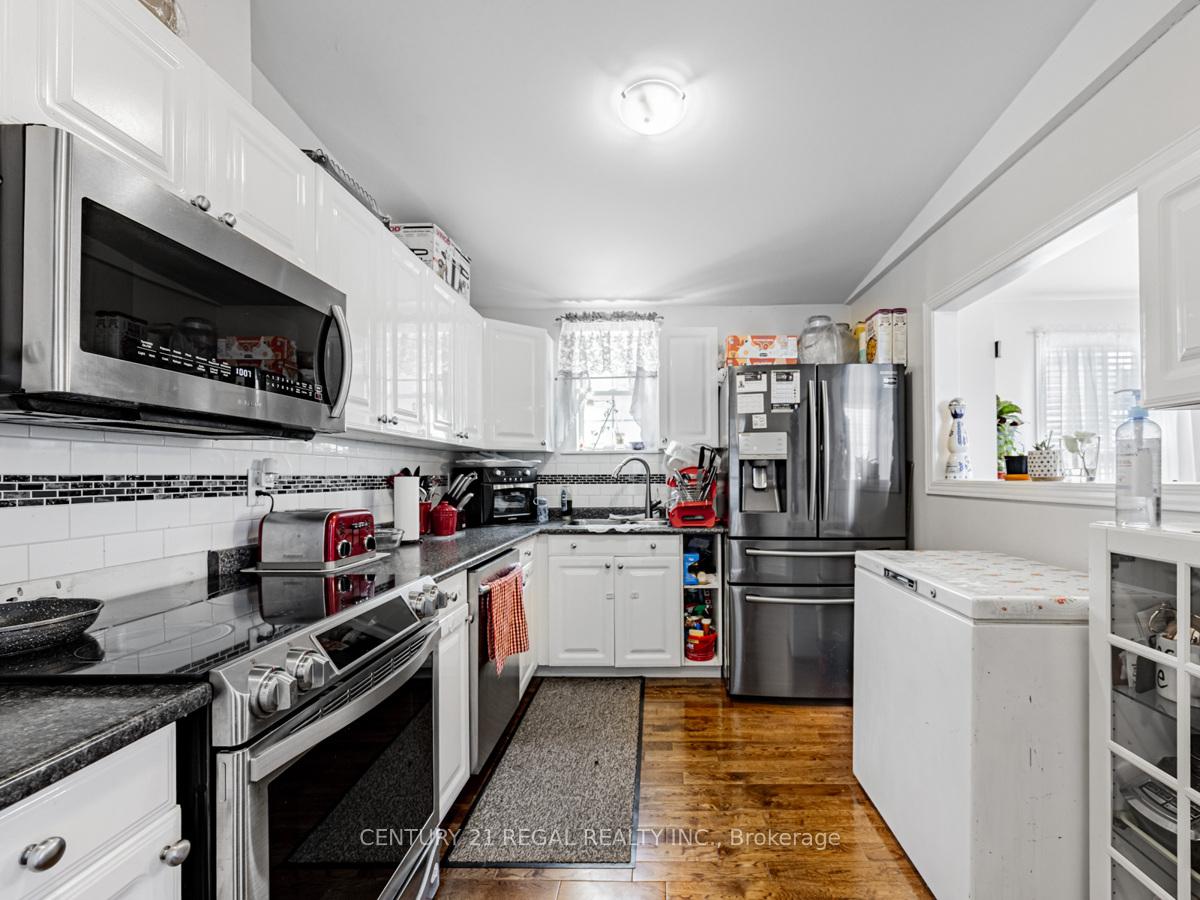 Photo 11 of 160 Bruce Street, Oshawa, Central — HOMEH