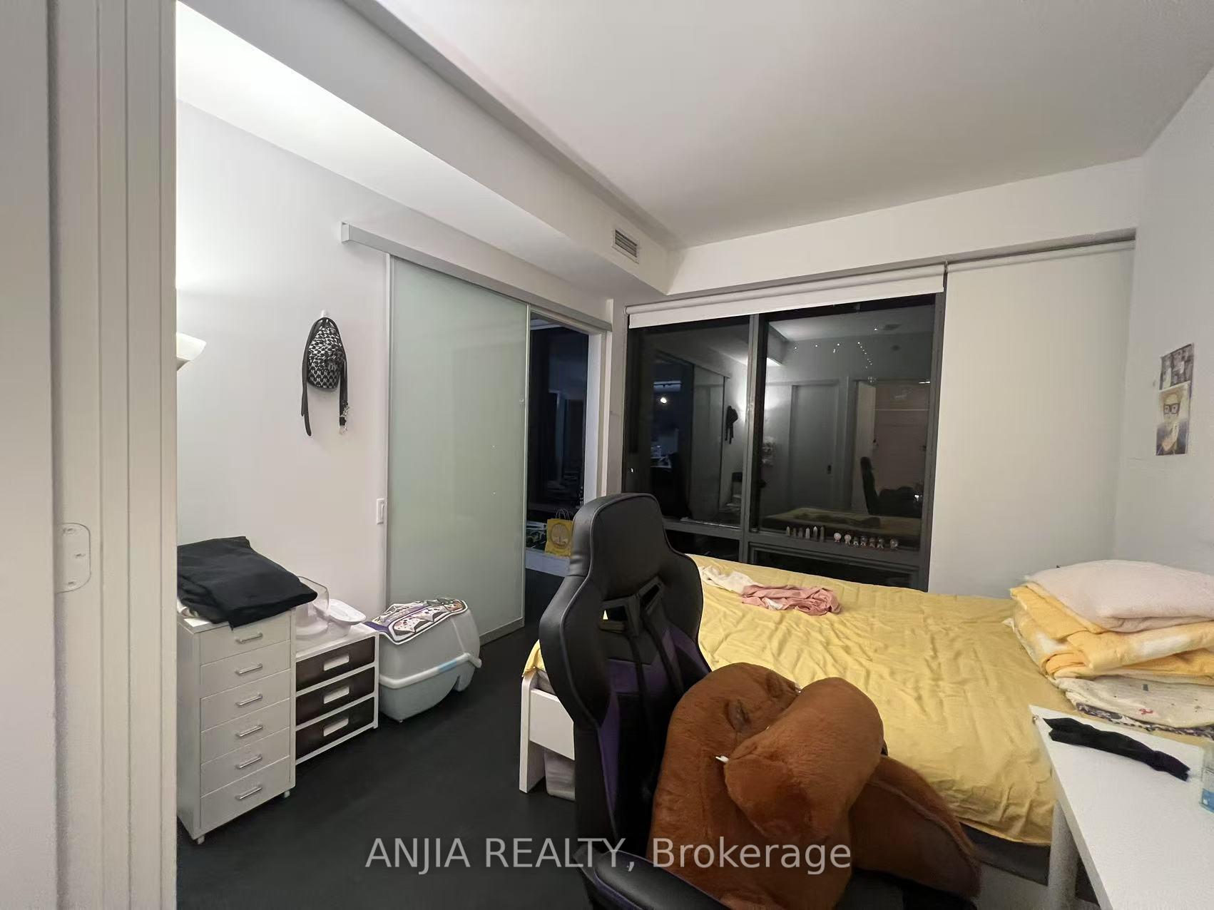 Photo 3 of Unit 1107, 5 St.joseph Street, Toronto, Bay Street Corridor — HOMEH