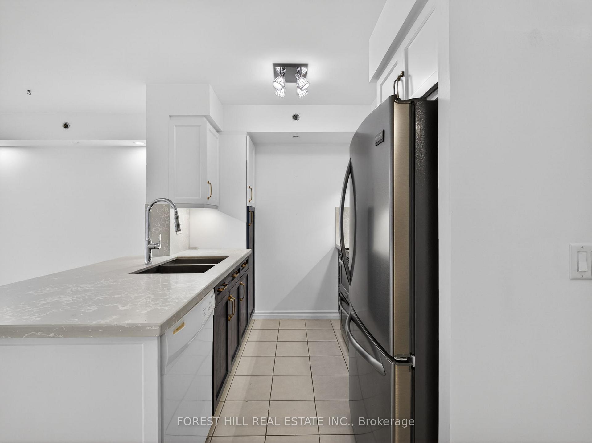 Photo 6 of Unit 224, 35 Saranac Boulevard, Toronto, Englemount-Lawrence — HOMEH