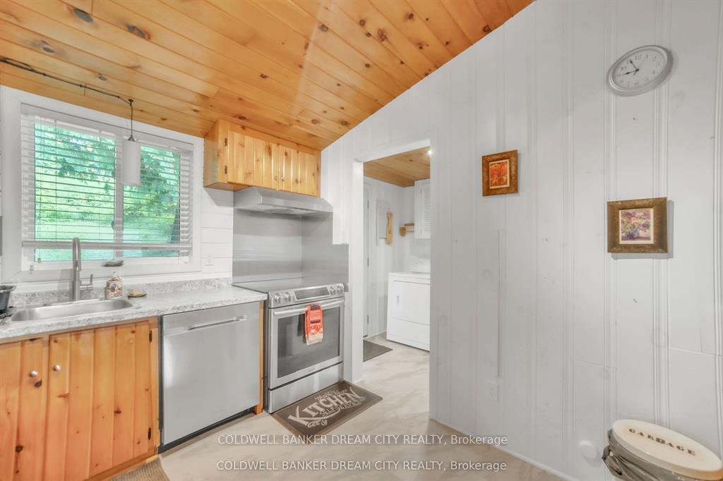 Photo 43 of 1004A Almond Lane, Frontenac, Frontenac Centre — HOMEH