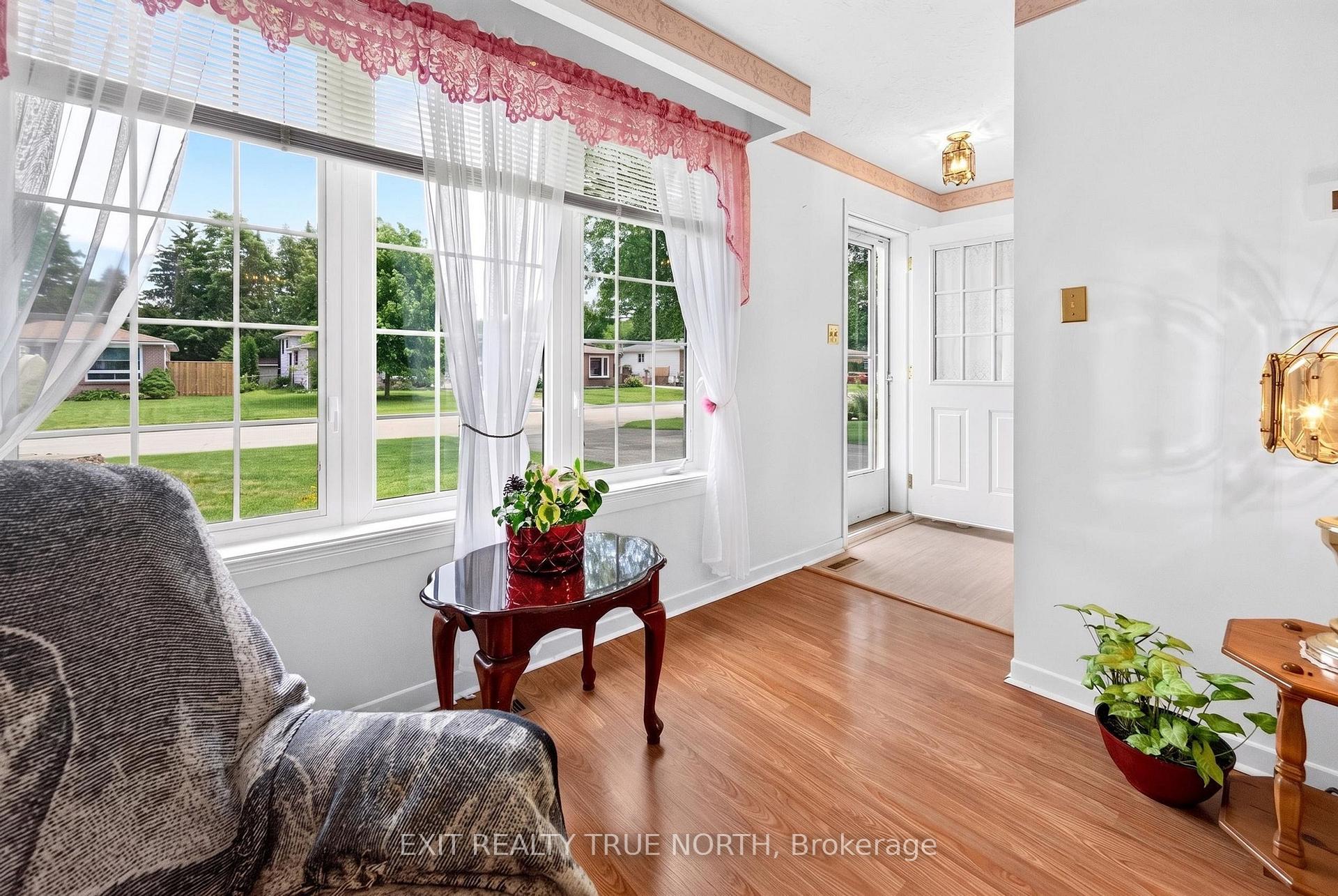 Photo 7 of 1053 Glen Bogie Crescent, Midland — HOMEH