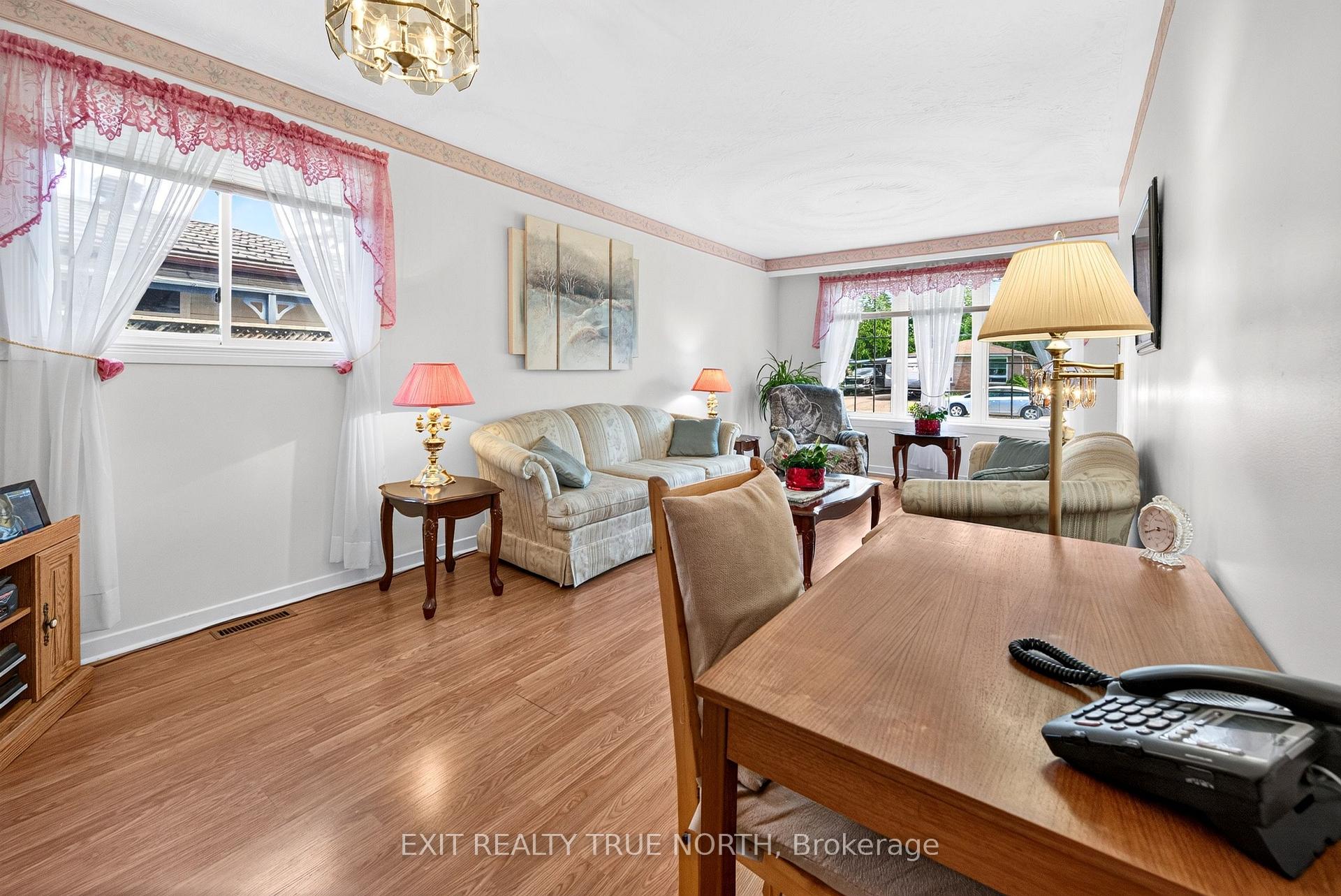 Photo 10 of 1053 Glen Bogie Crescent, Midland — HOMEH