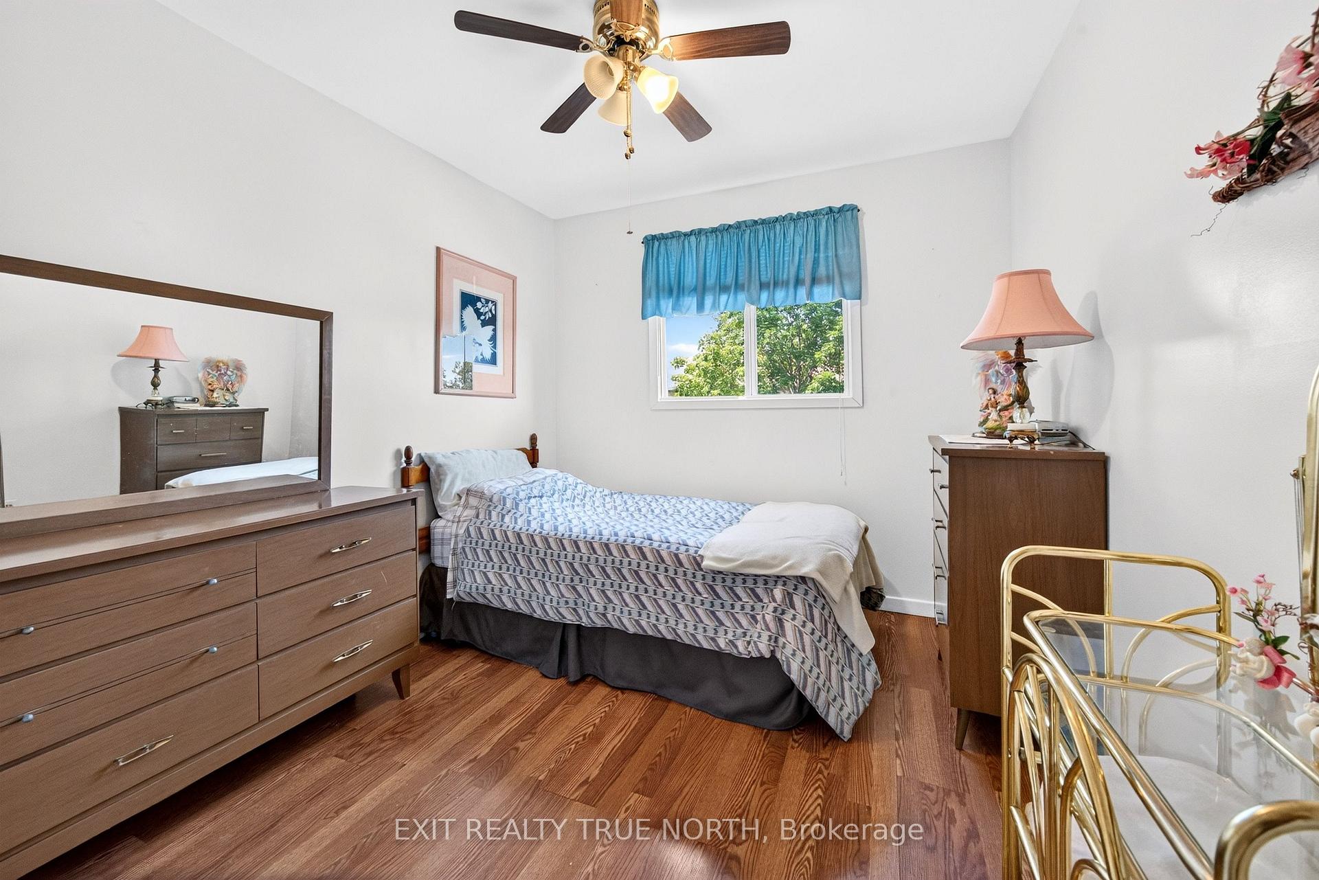 Photo 12 of 1053 Glen Bogie Crescent, Midland — HOMEH