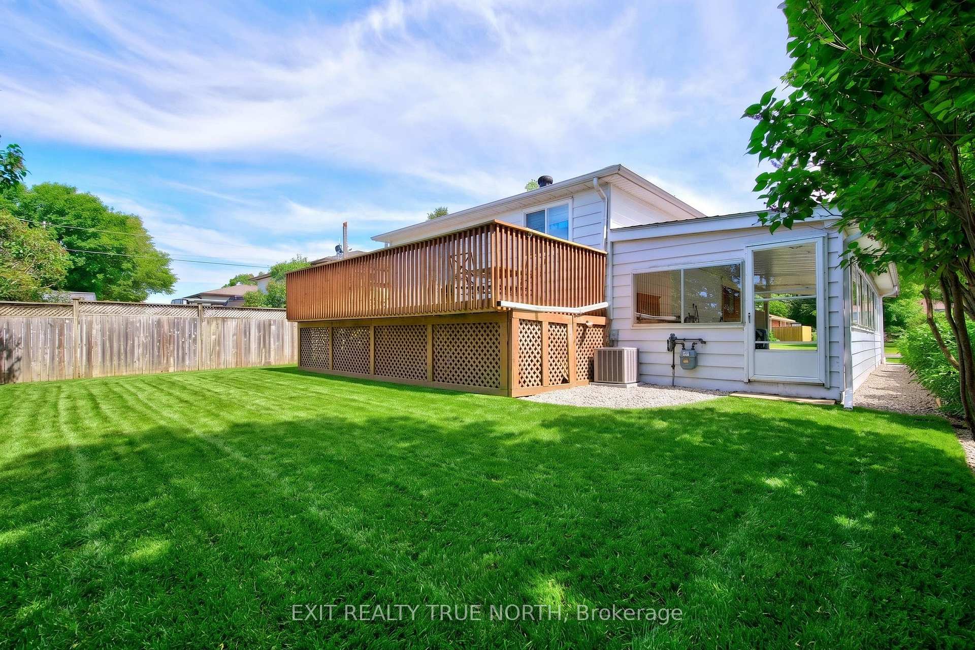 Photo 15 of 1053 Glen Bogie Crescent, Midland — HOMEH