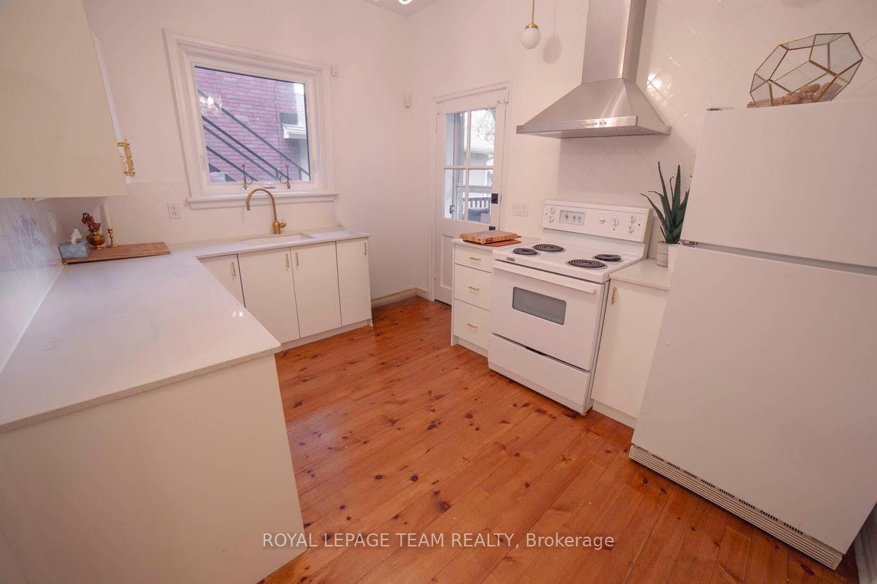 Photo 6 of 620 Cooper Street, Ottawa, Ottawa Centre — HOMEH