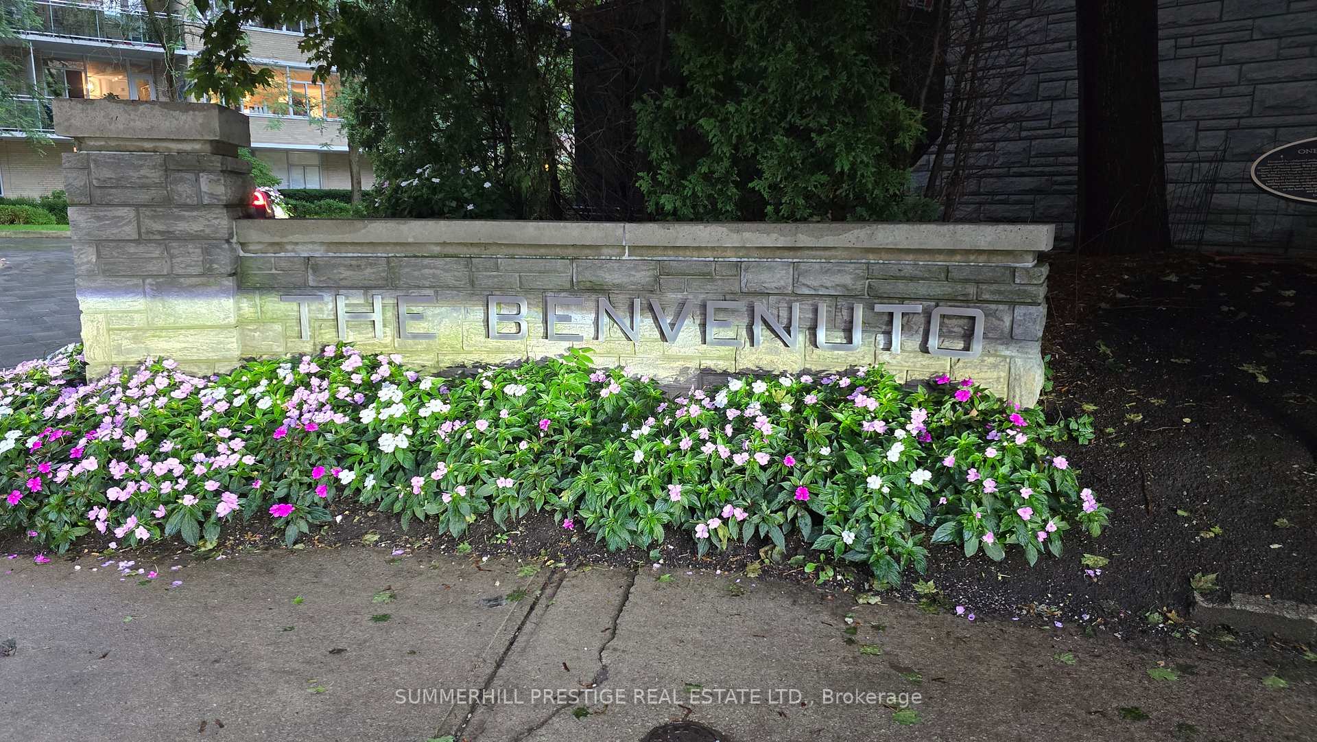 Photo 2 of Unit 112, 1 Benvenuto Place, Toronto, Casa Loma — HOMEH