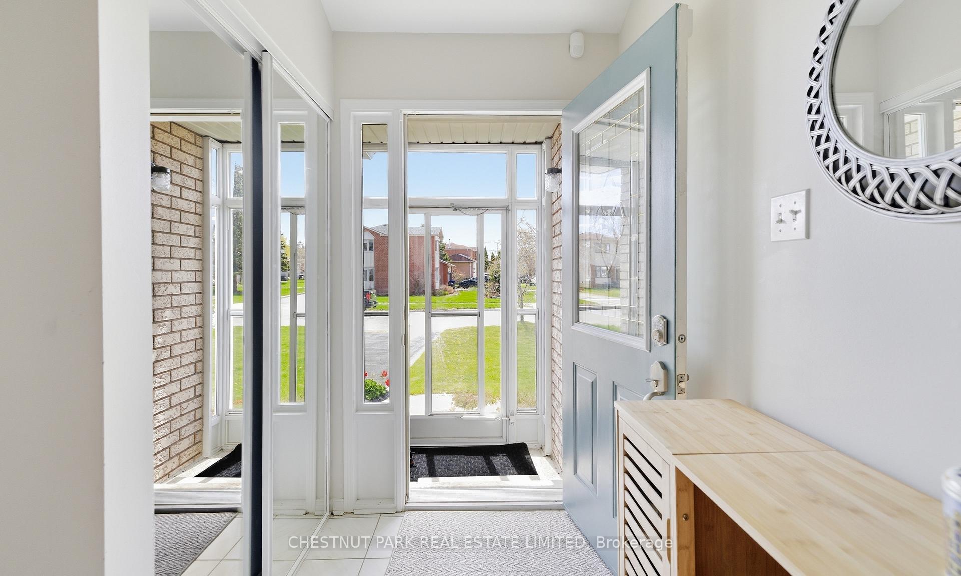 Photo 3 of 788 Rose Lane, Innisfil, Alcona — HOMEH