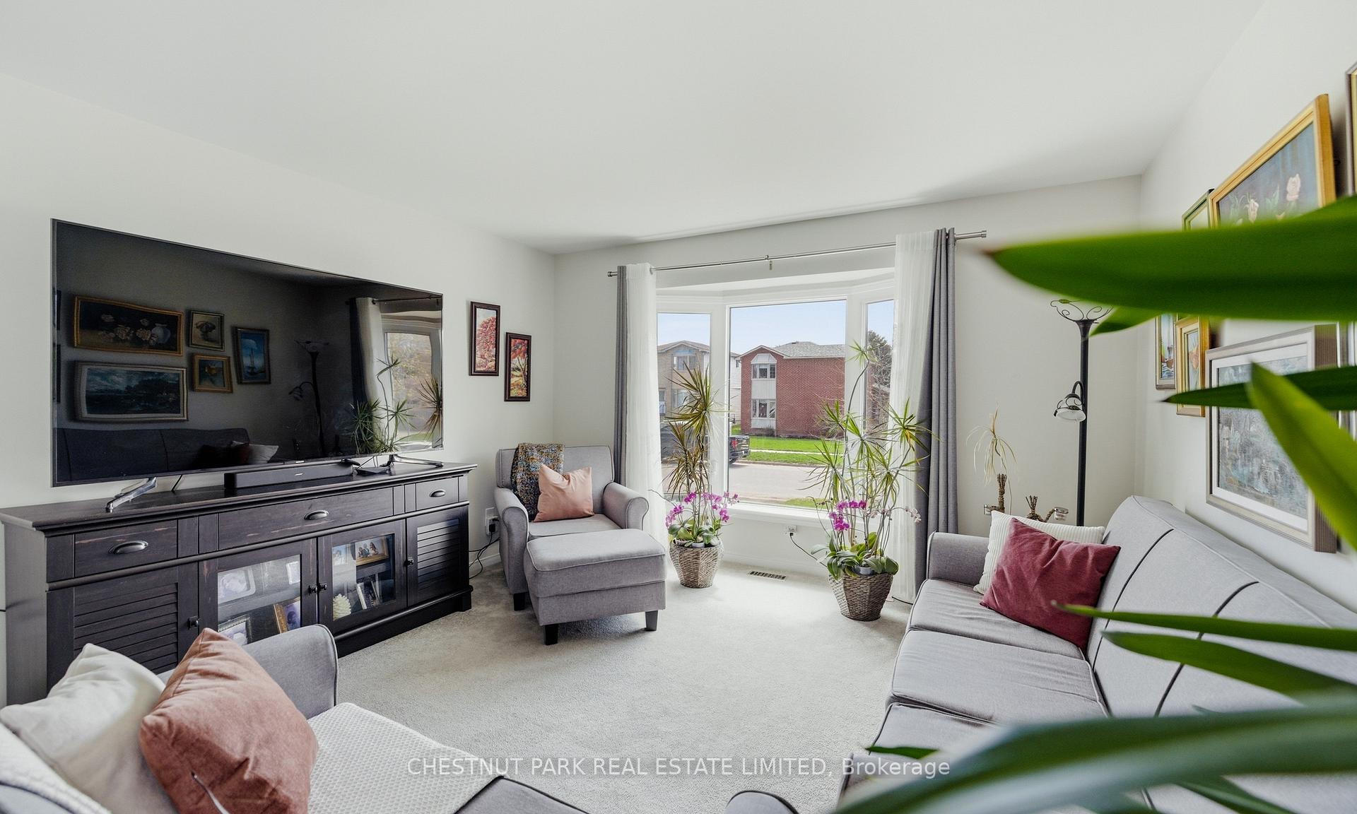Photo 6 of 788 Rose Lane, Innisfil, Alcona — HOMEH