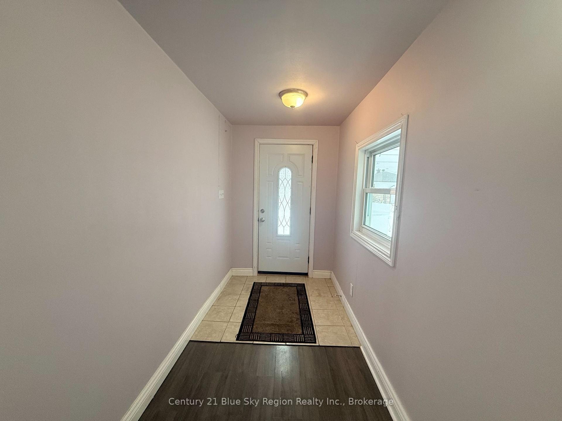 Photo 5 of 578 Mcphail Street, North Bay, Central — HOMEH