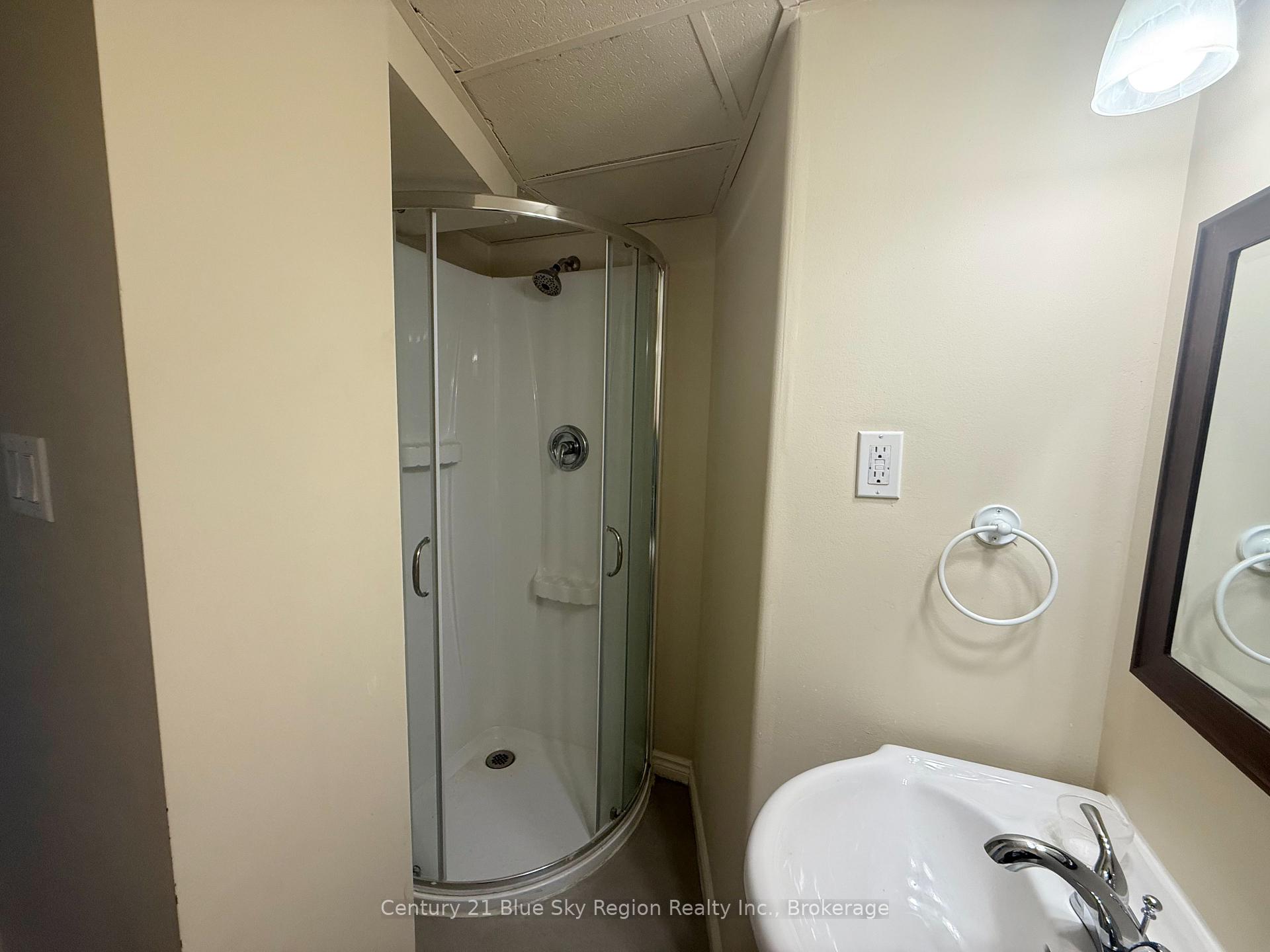 Photo 28 of 578 Mcphail Street, North Bay, Central — HOMEH