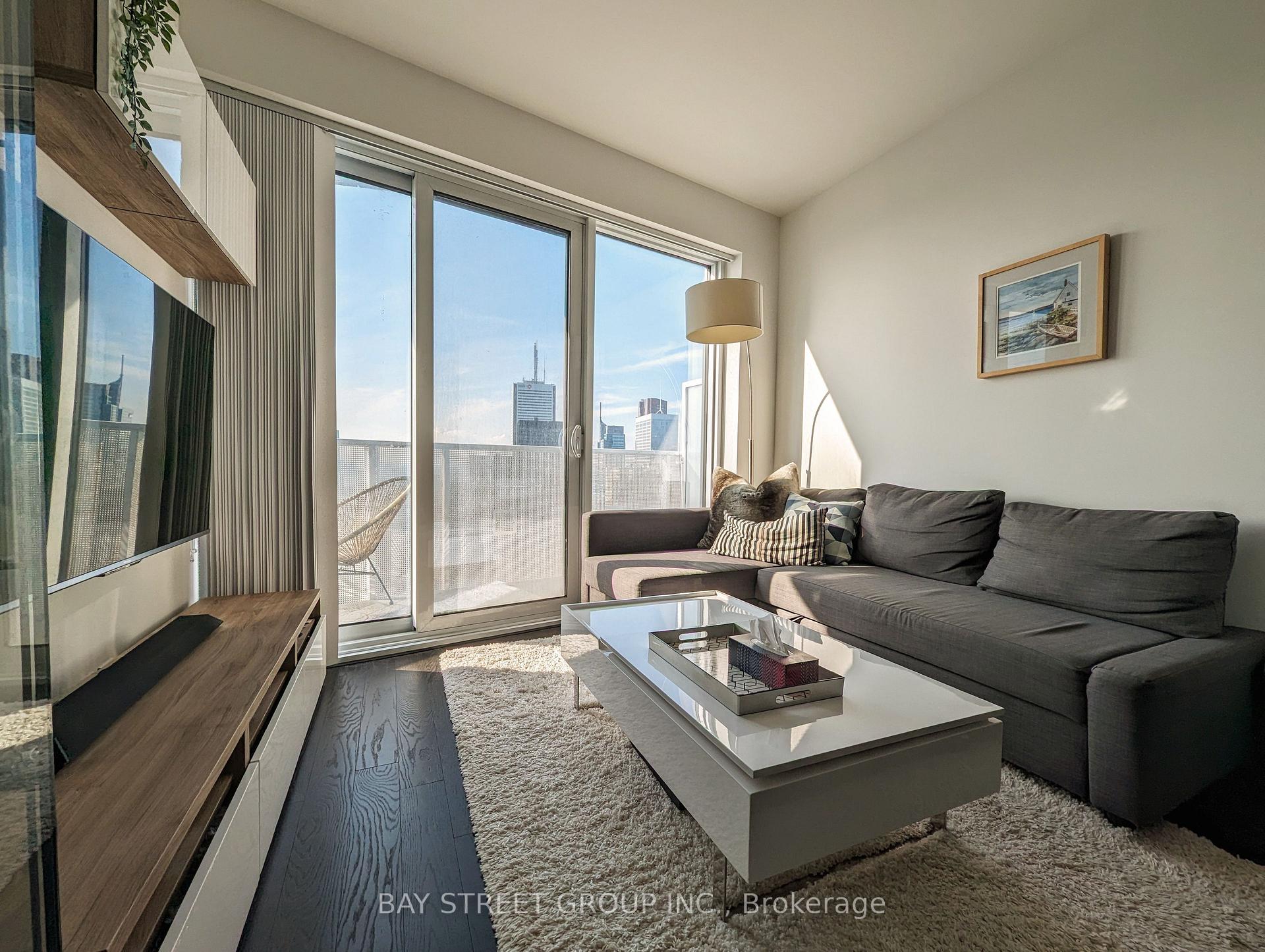 Photo 1 of Unit 6103, 100 Harbour Street, Toronto, Waterfront Communities — HOMEH